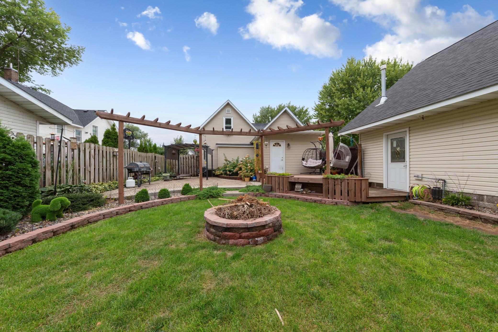 1221 Central Avenue N Property Photo 38