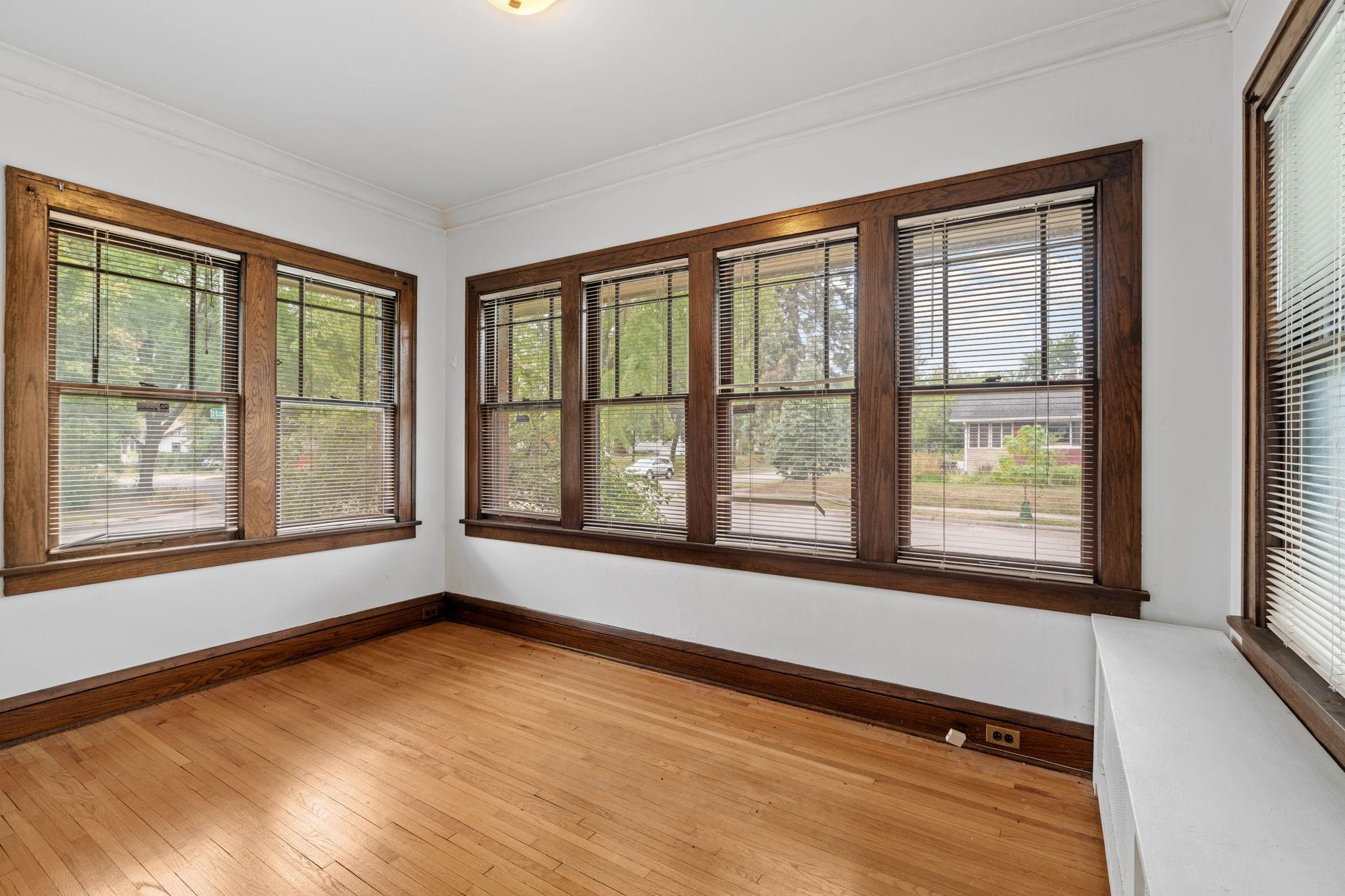 4354 Harriet Avenue Property Photo 18