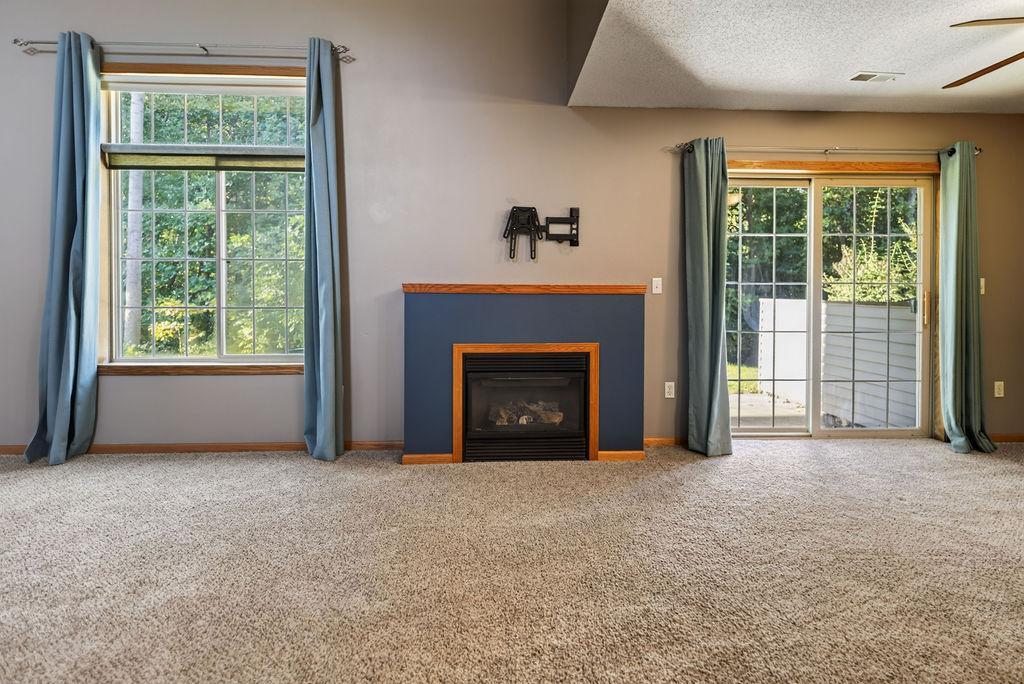 23133 Iris Avenue Property Photo 2