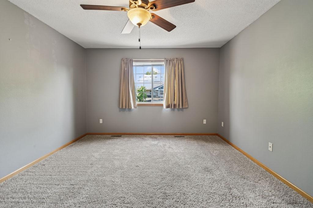 23133 Iris Avenue Property Photo 9