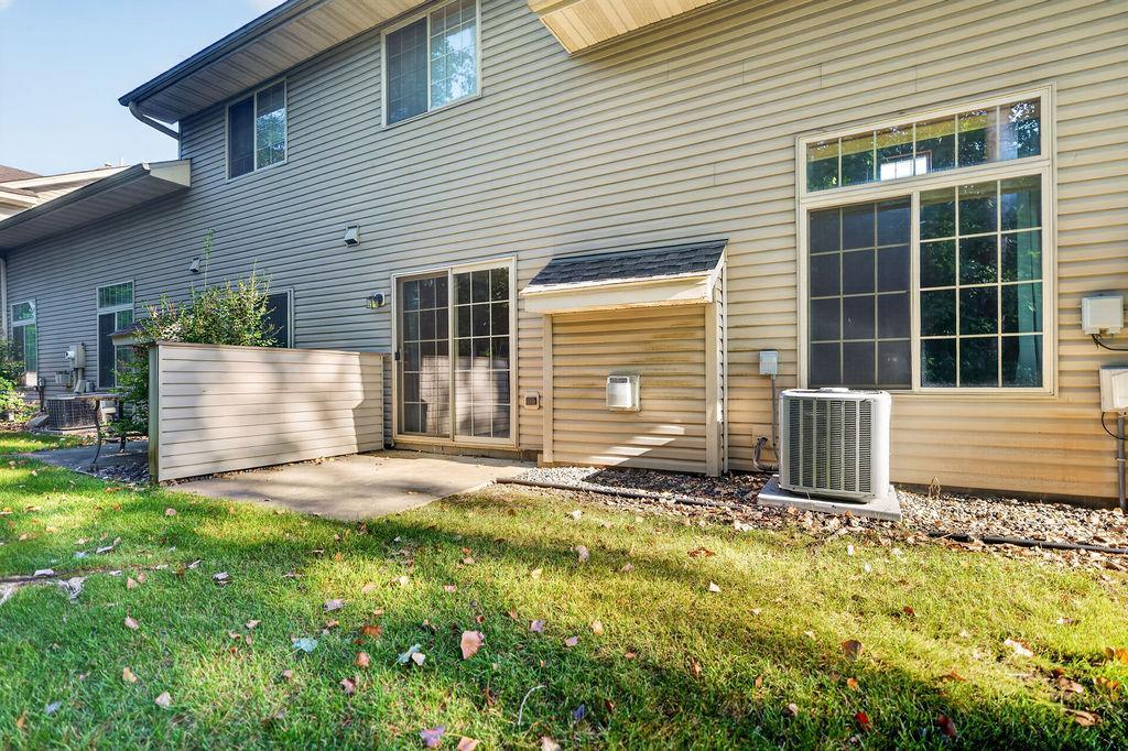 23133 Iris Avenue Property Photo 16
