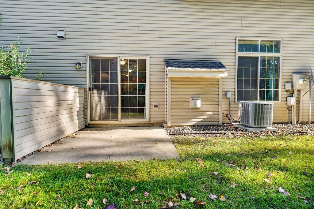 23133 Iris Avenue Property Photo 17