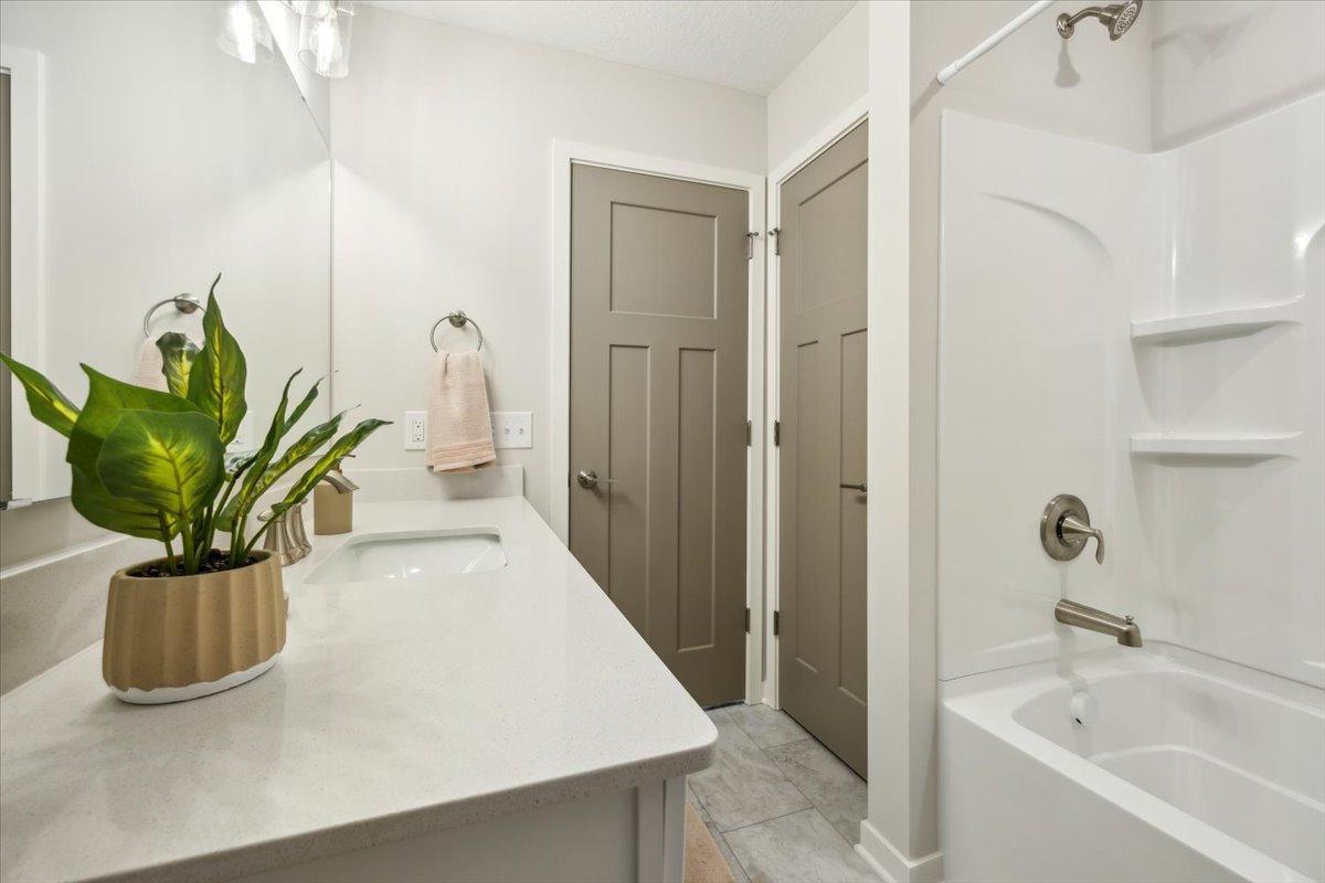 13361 Cadogan Way Property Photo 24