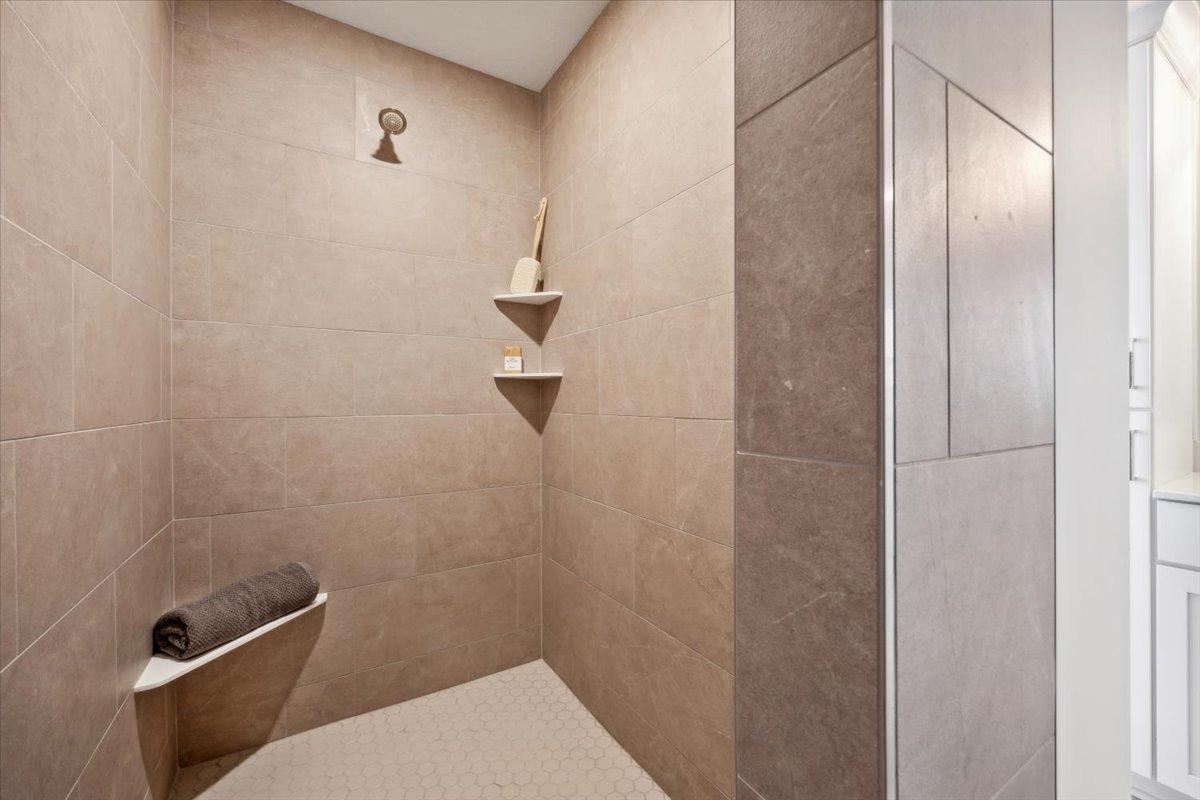 13361 Cadogan Way Property Photo 33