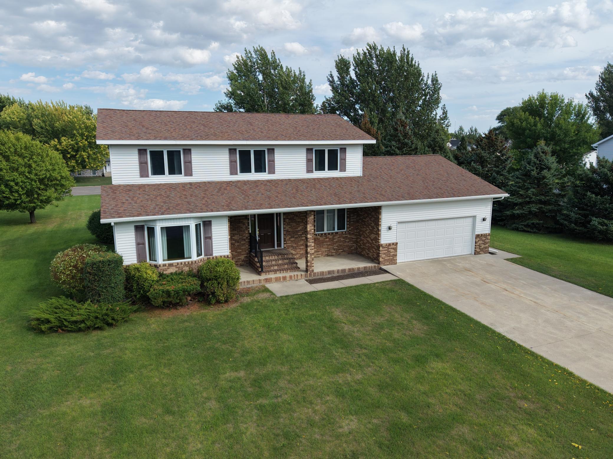 606 4th Street W Property Photo 2