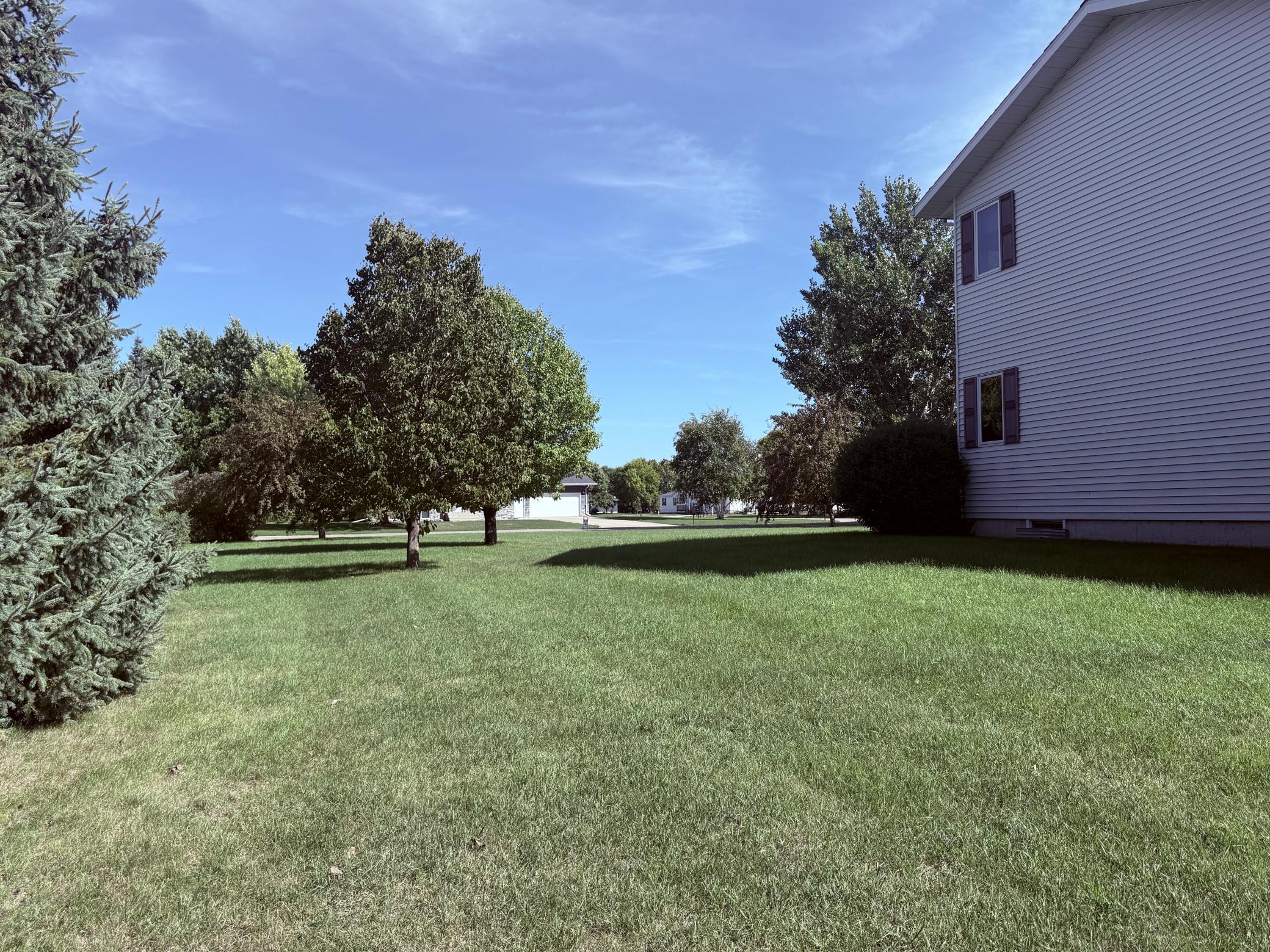 606 4th Street W Property Photo 4
