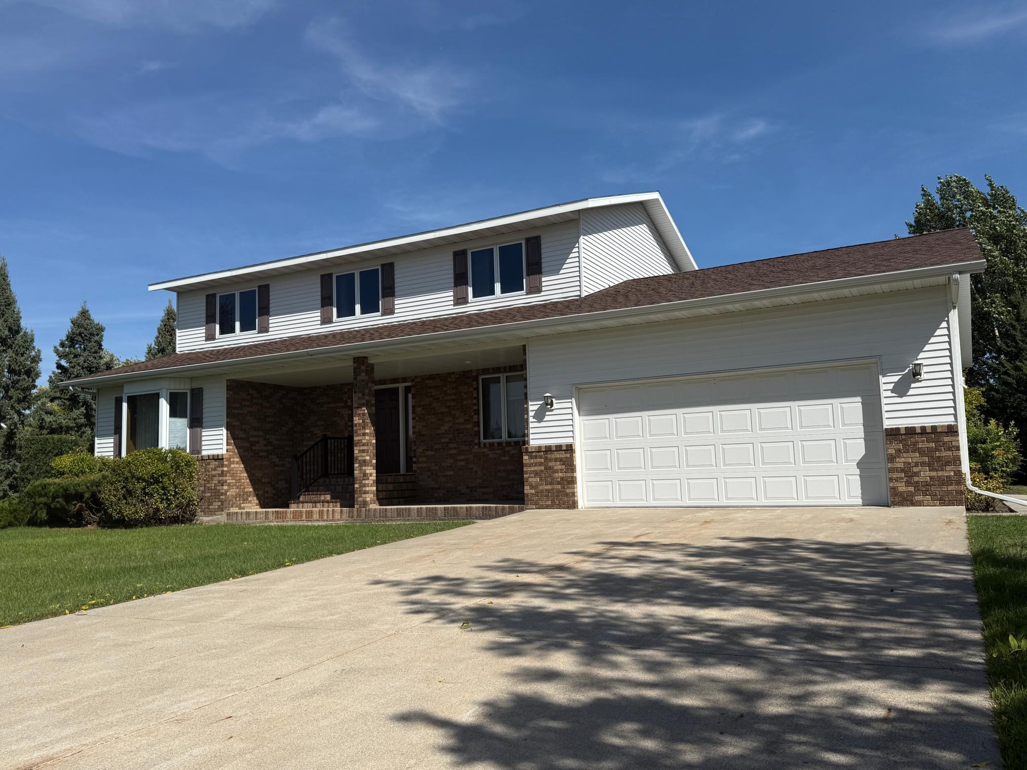 606 4th Street W Property Photo 13