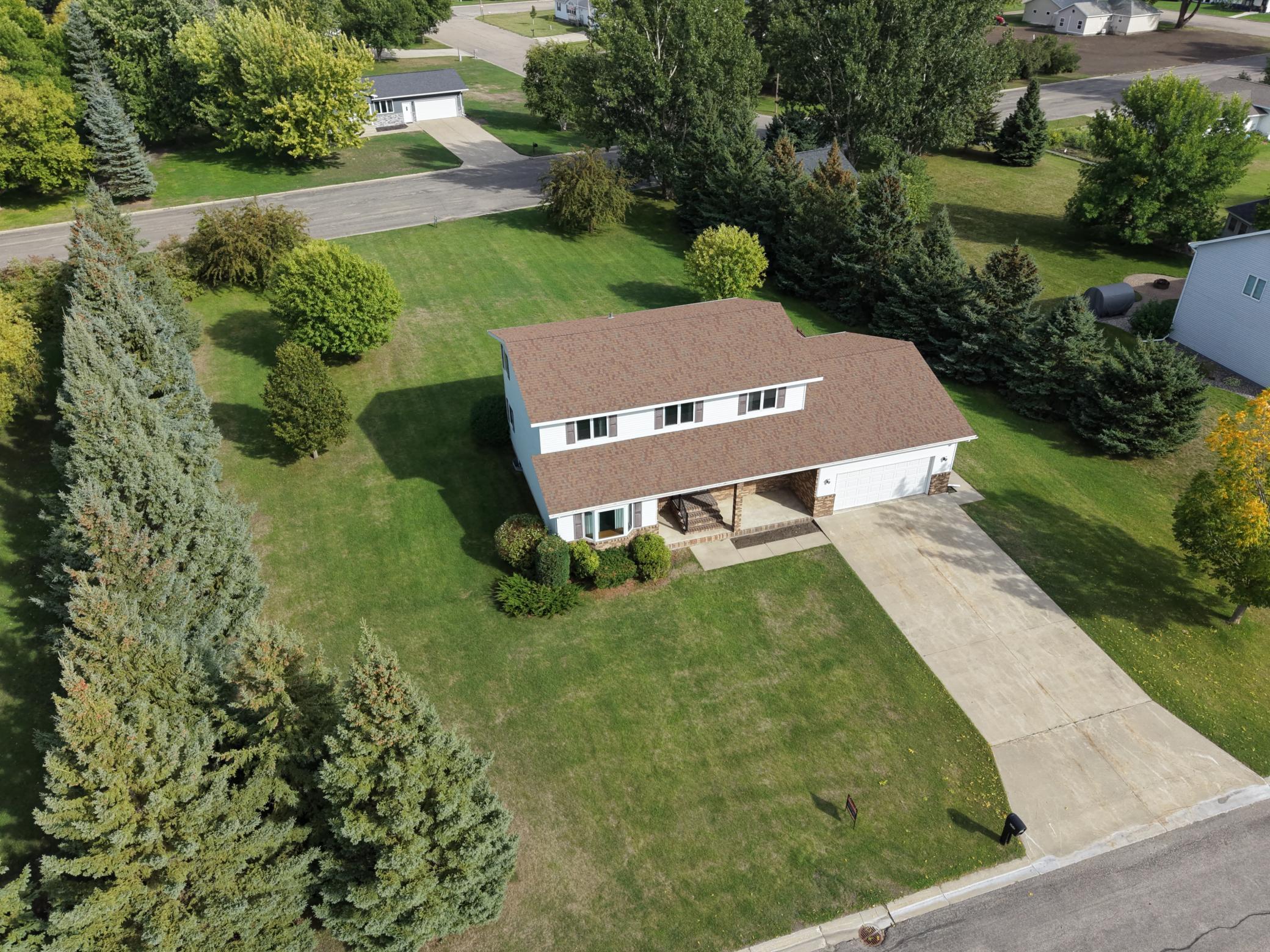 606 4th Street W Property Photo 15