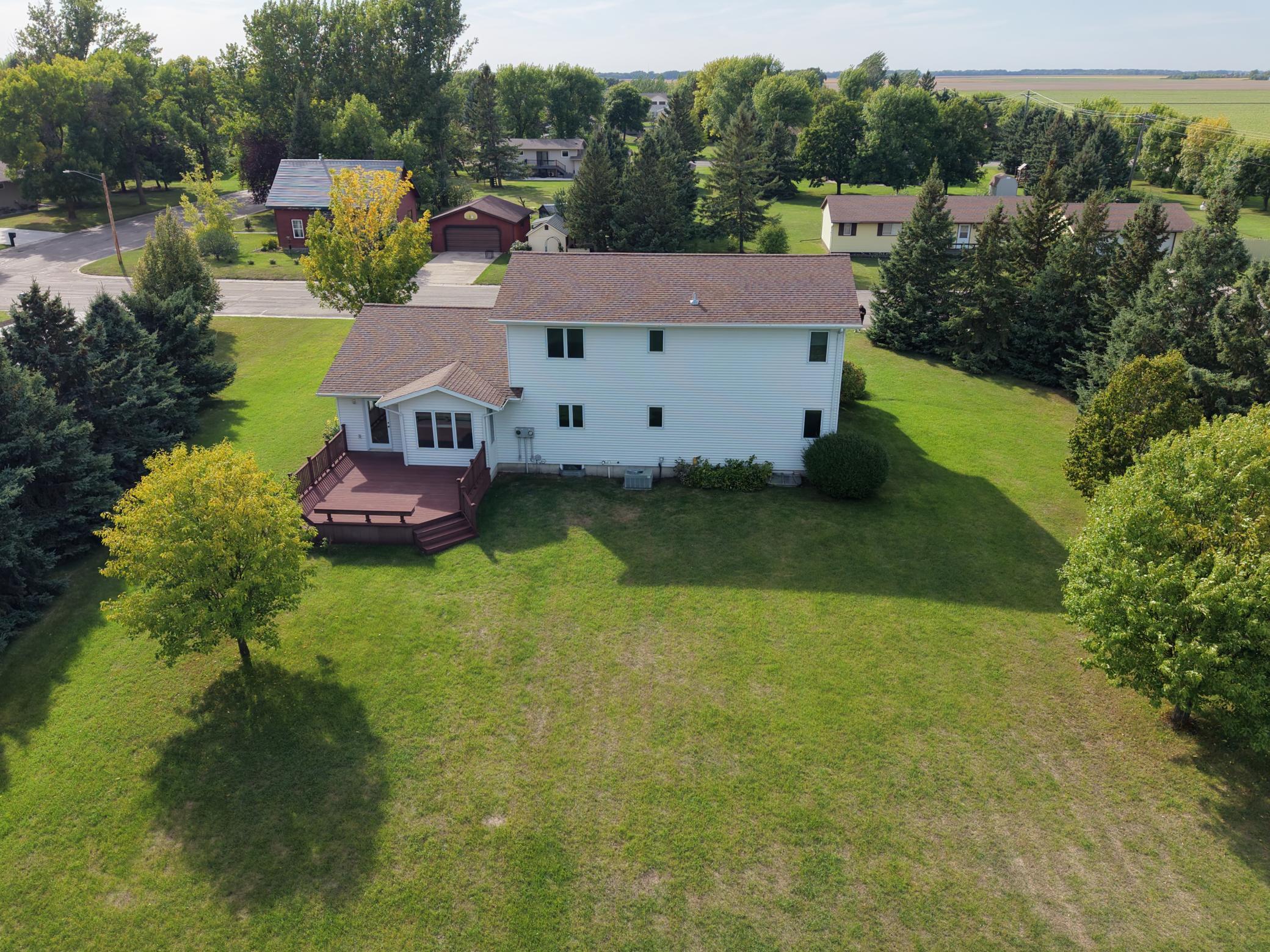 606 4th Street W Property Photo 16