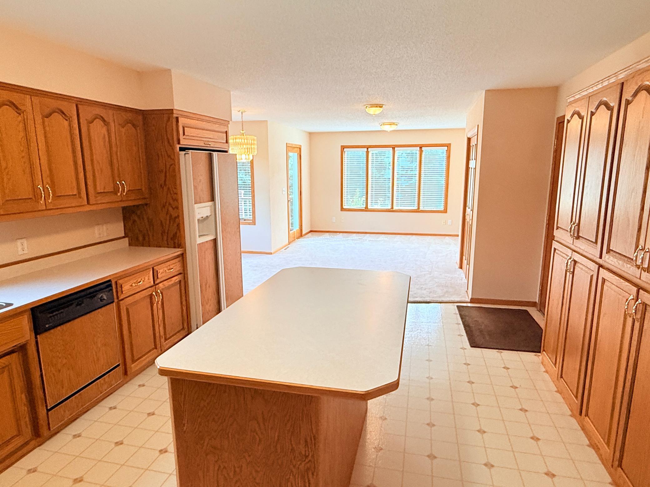 606 4th Street W Property Photo 22