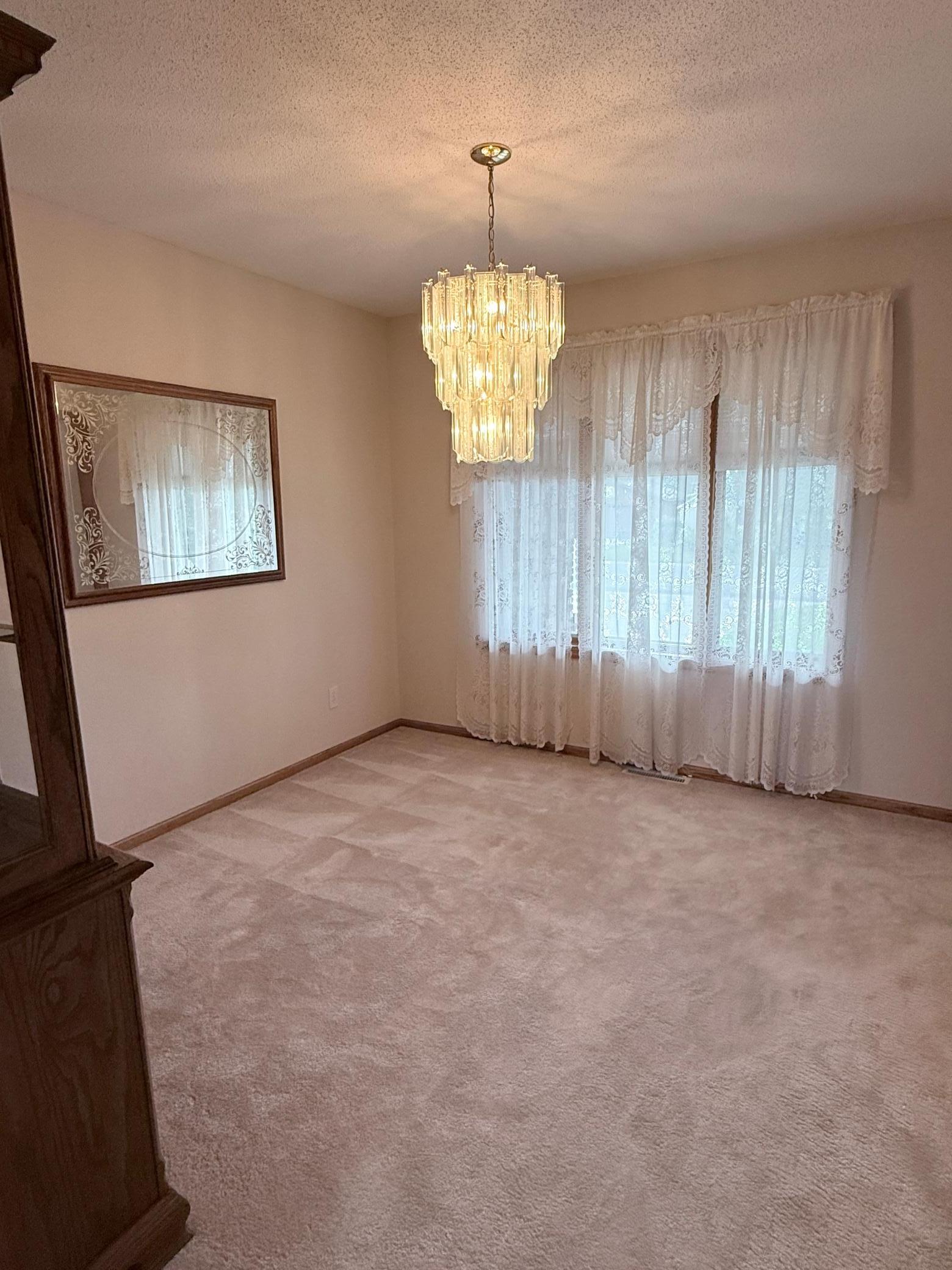 606 4th Street W Property Photo 27