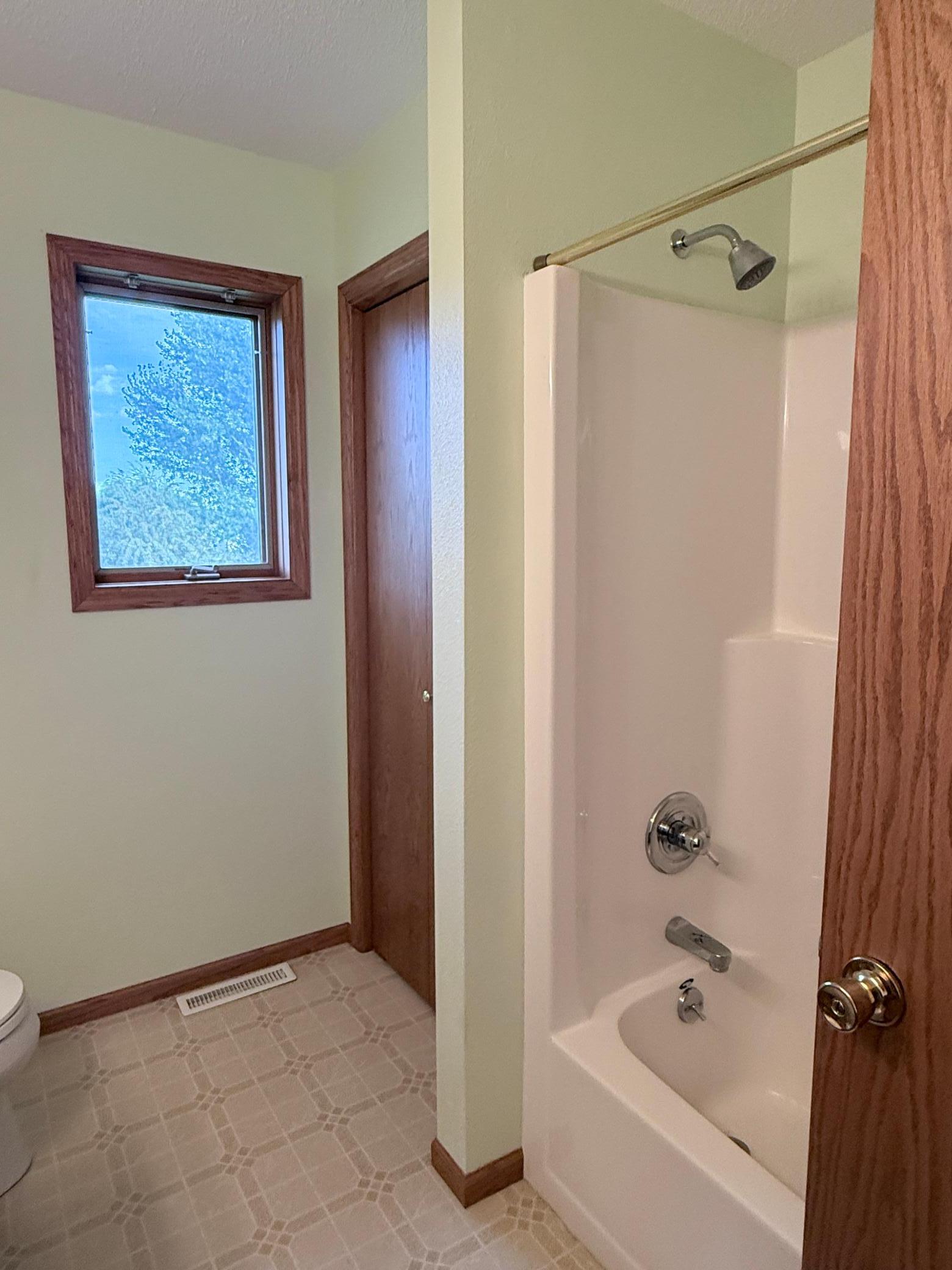 606 4th Street W Property Photo 39