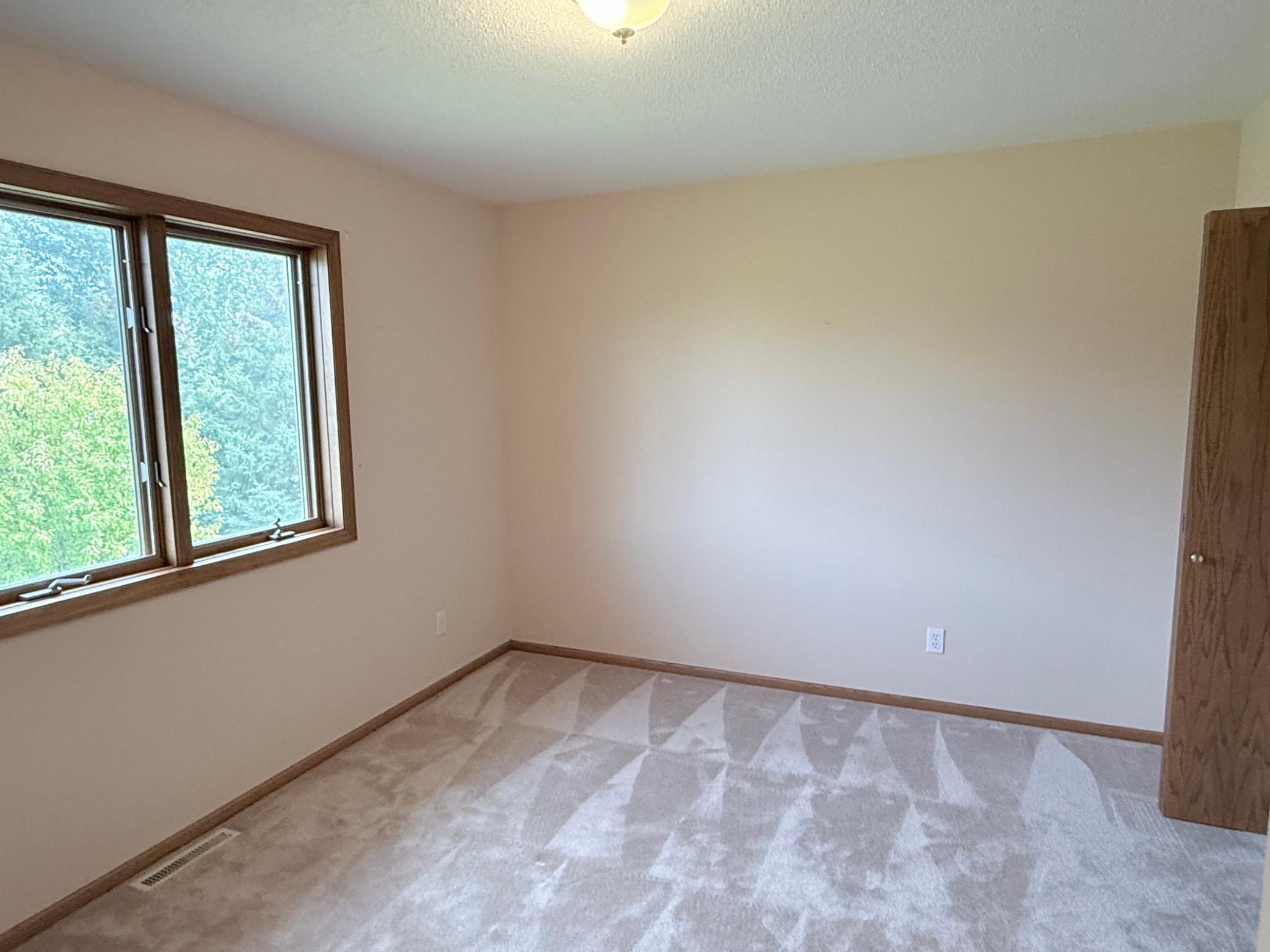 606 4th Street W Property Photo 40