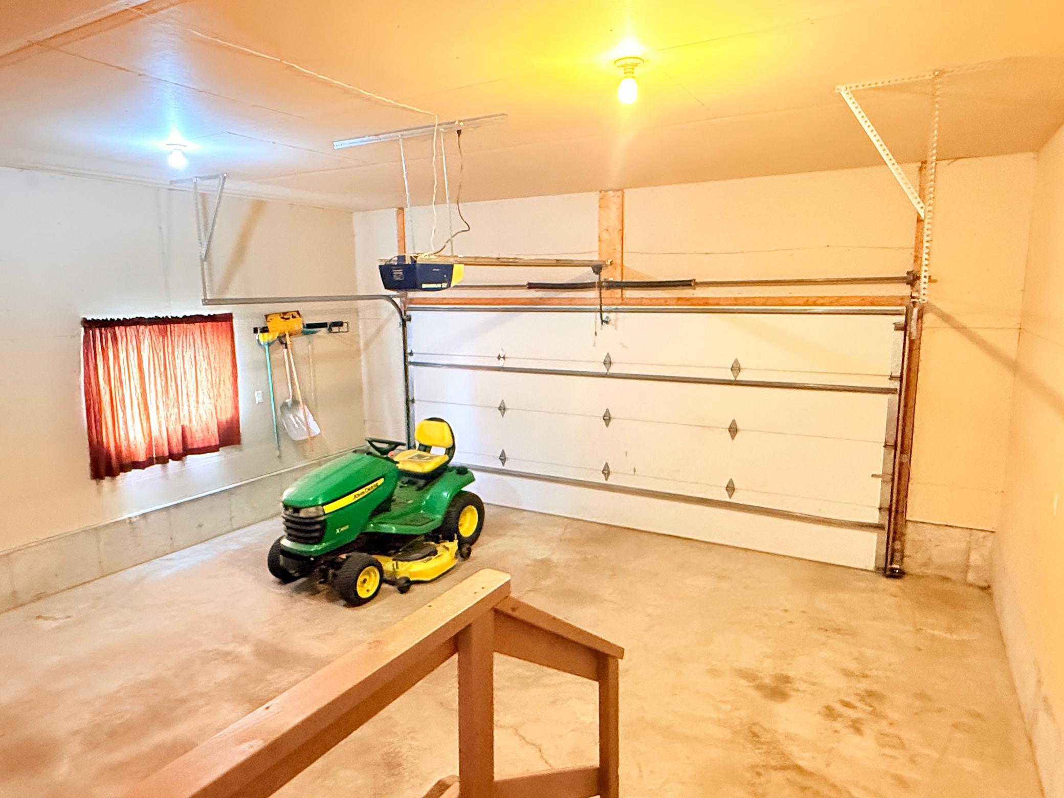 606 4th Street W Property Photo 42