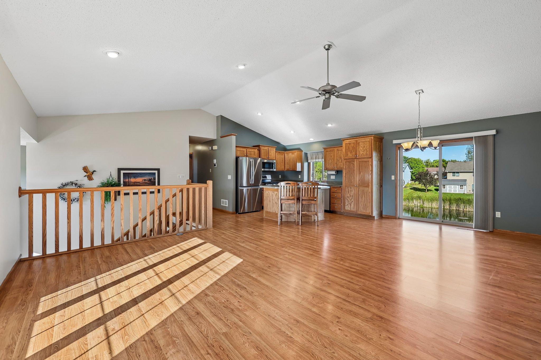 7638 Packard Avenue Ne Property Photo 2