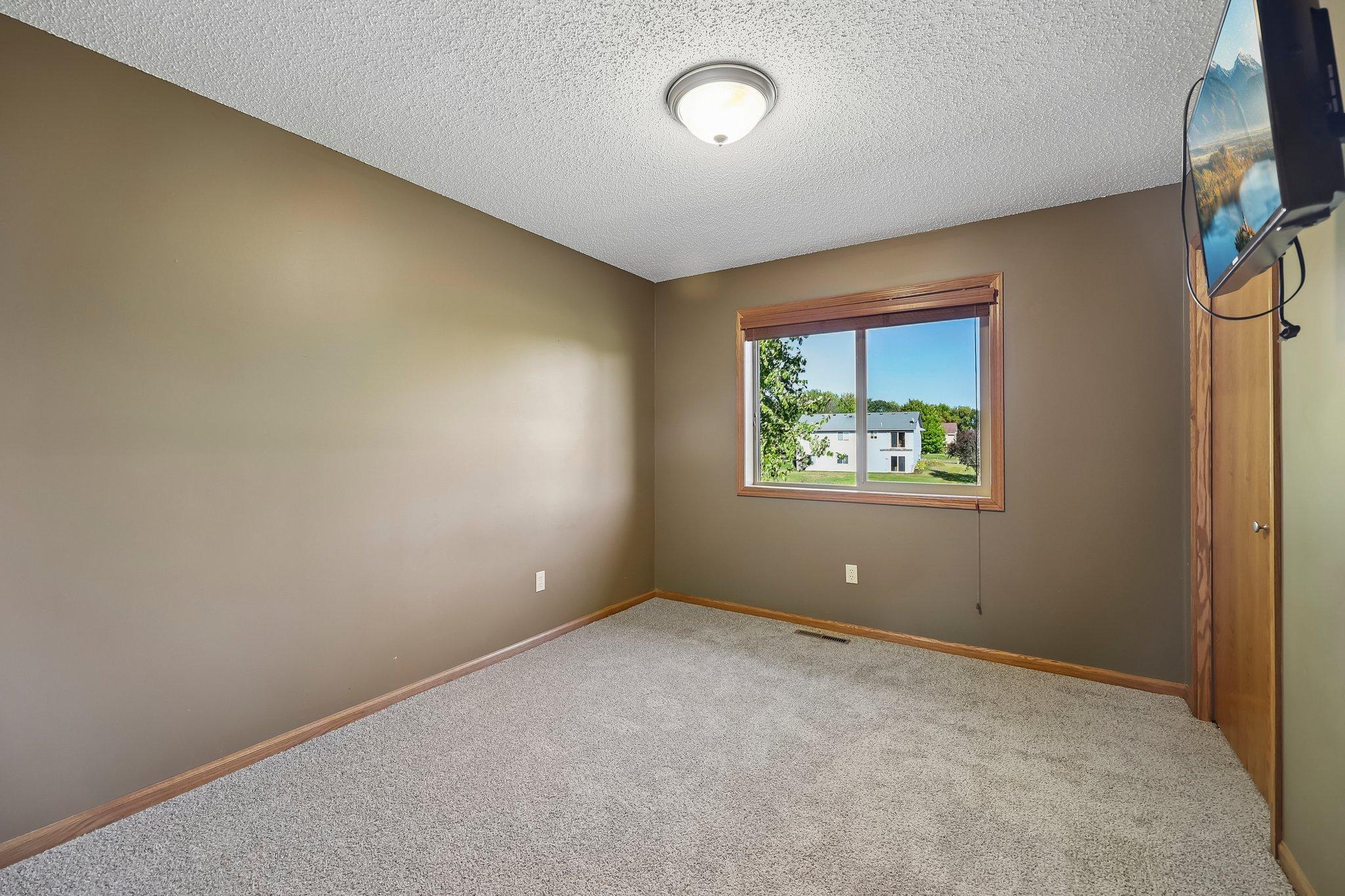 7638 Packard Avenue Ne Property Photo 18