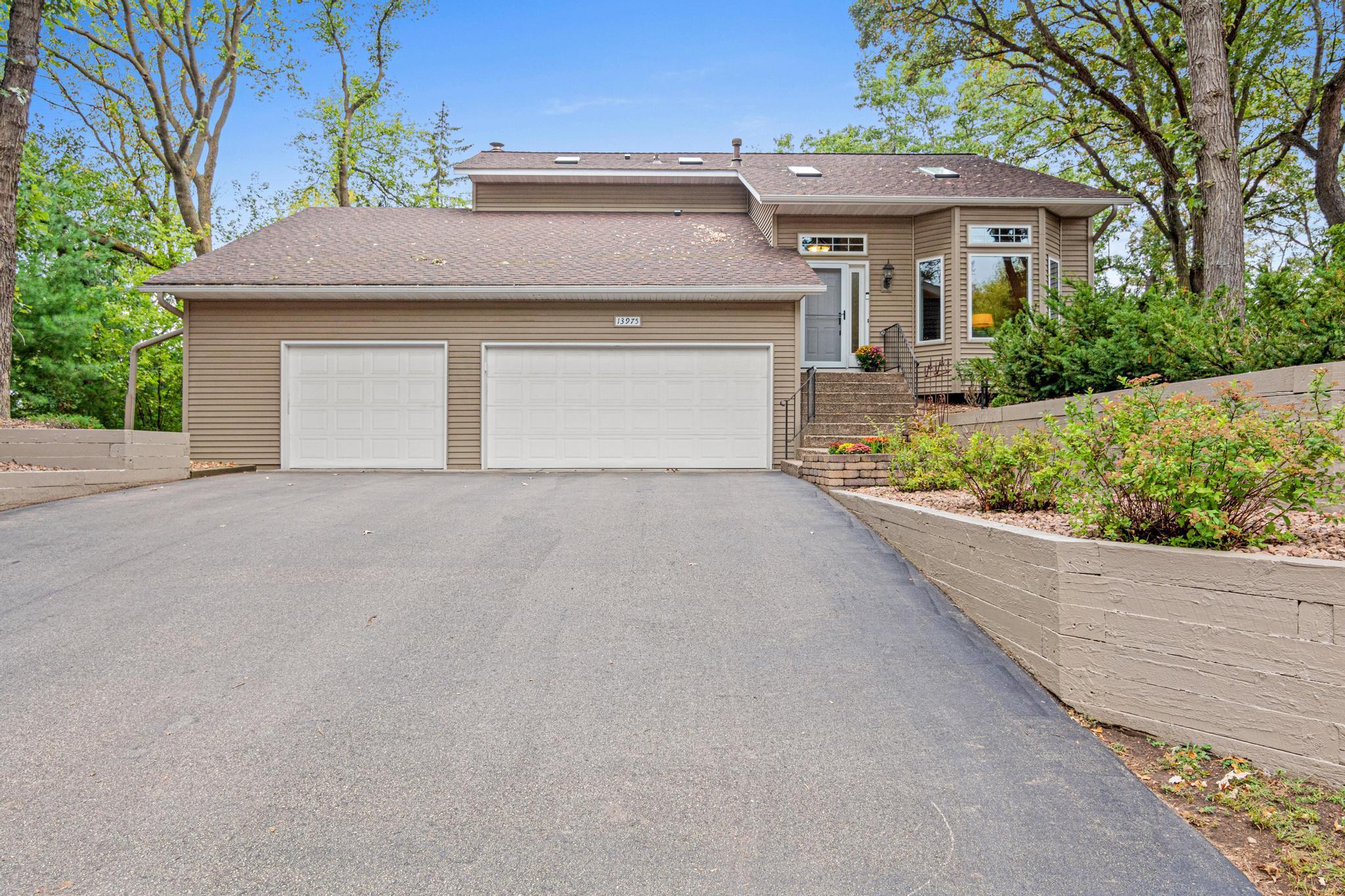 13975 Granada Court Property Photo 1