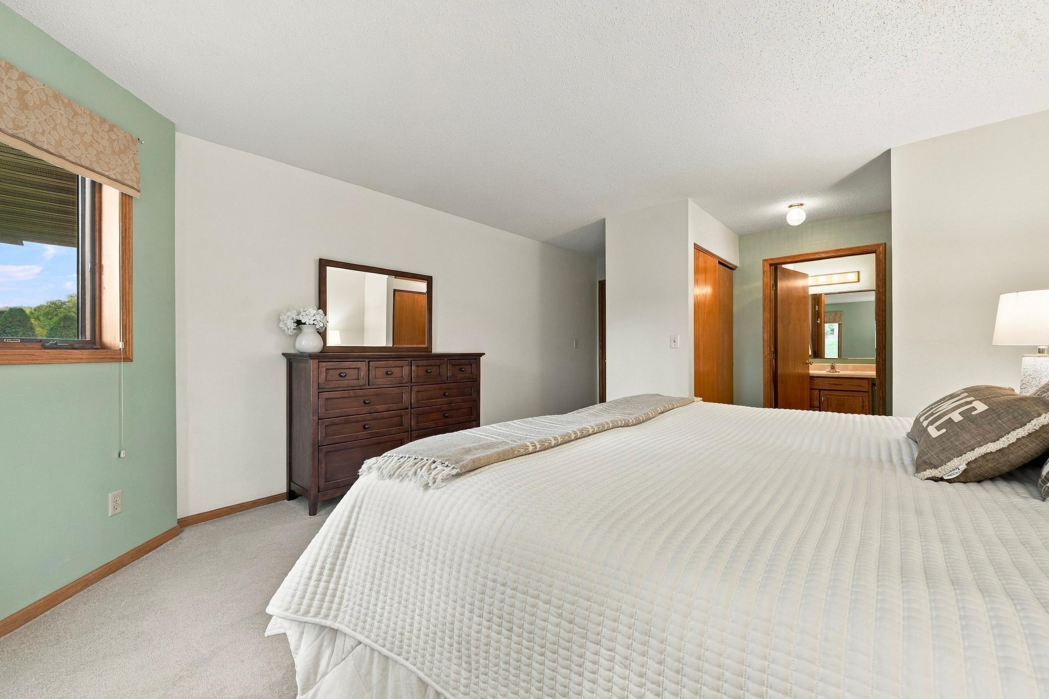 2115 6th Avenue E Property Photo 16