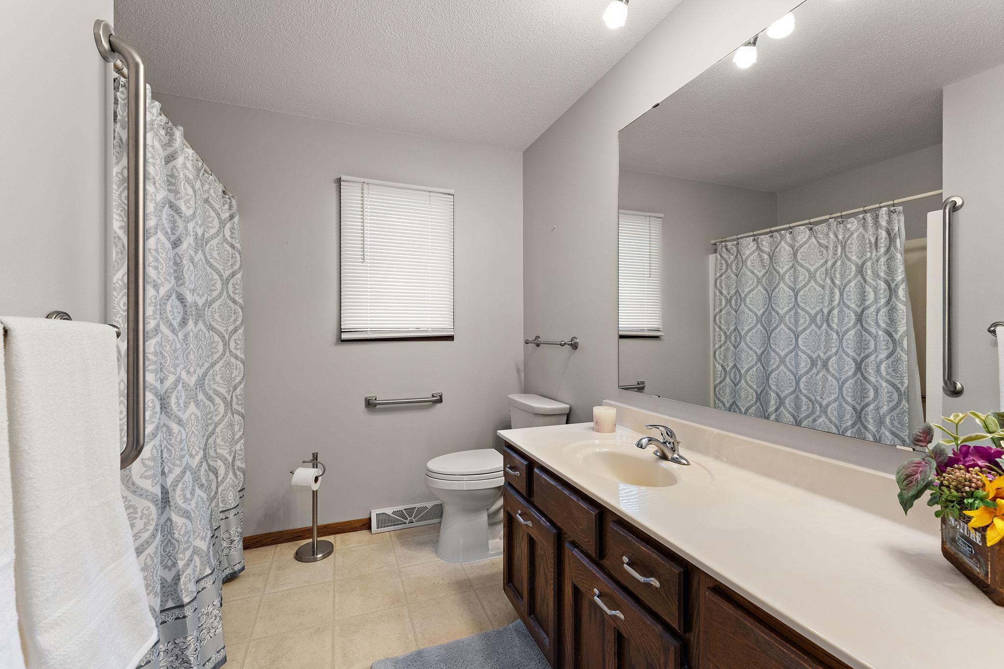 361 Eldridge Avenue E Property Photo 18