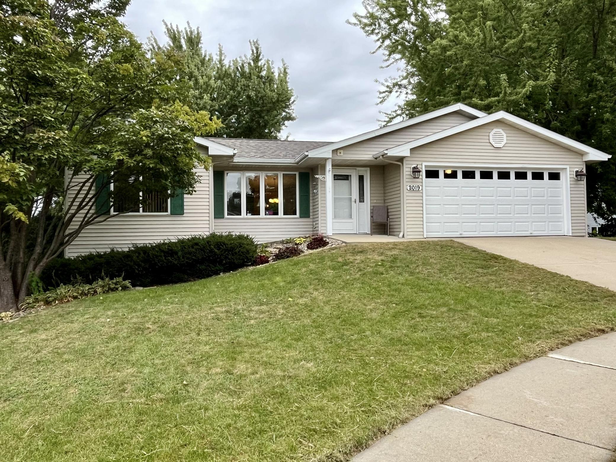 2019 26th Street Se Property Photo 1