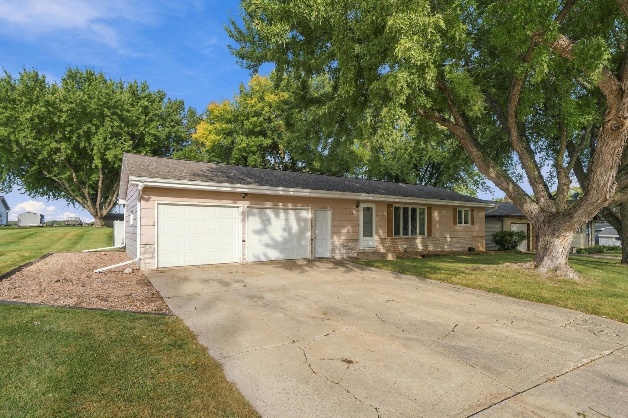 424 7th Avenue S Property Photo 1