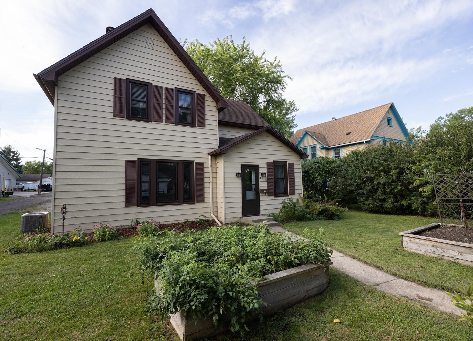 113 W Bancroft Avenue Property Photo 2
