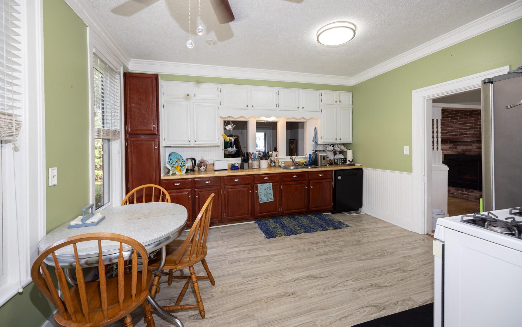 113 W Bancroft Avenue Property Photo 4