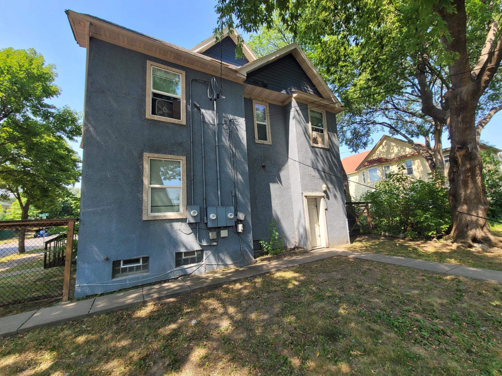 2200 N 6th Street Property Photo 6