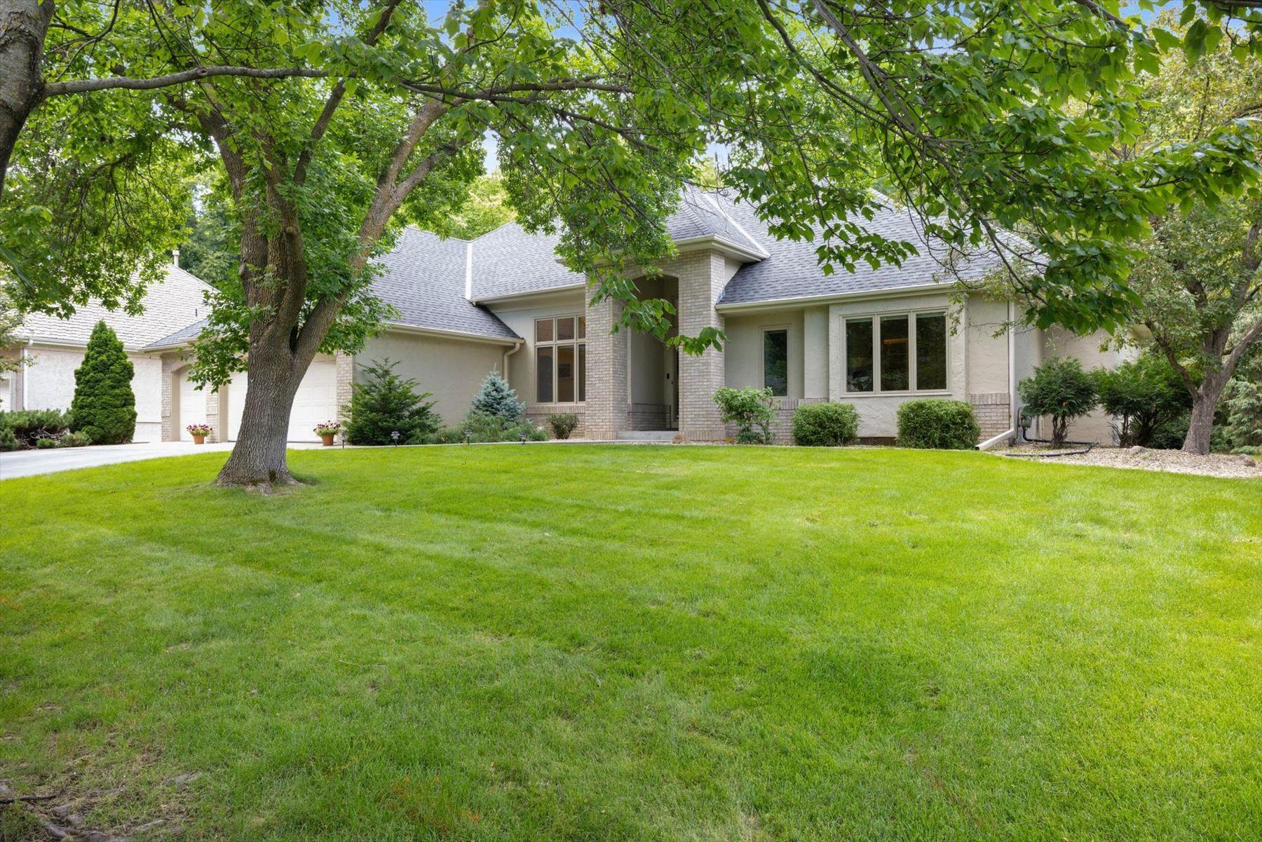 16010 45th Avenue N Property Photo 2
