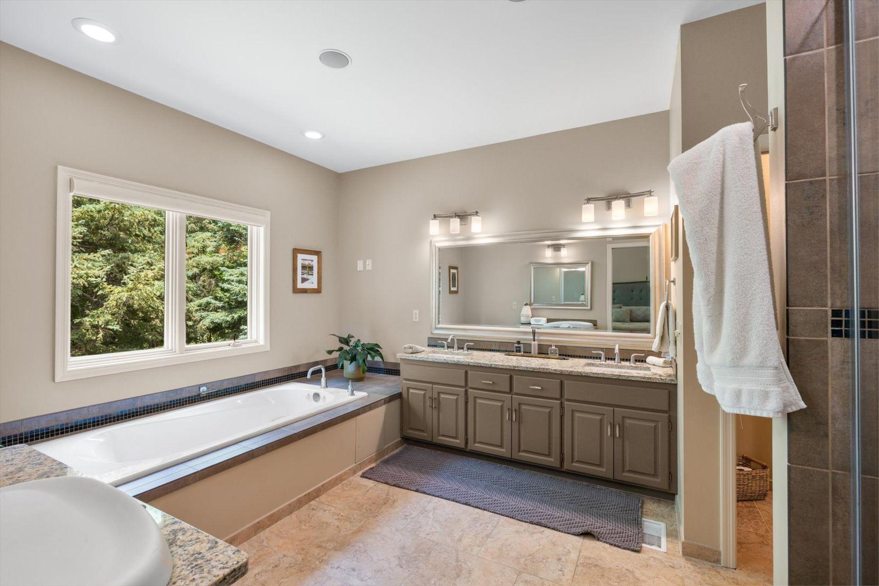 16010 45th Avenue N Property Photo 21
