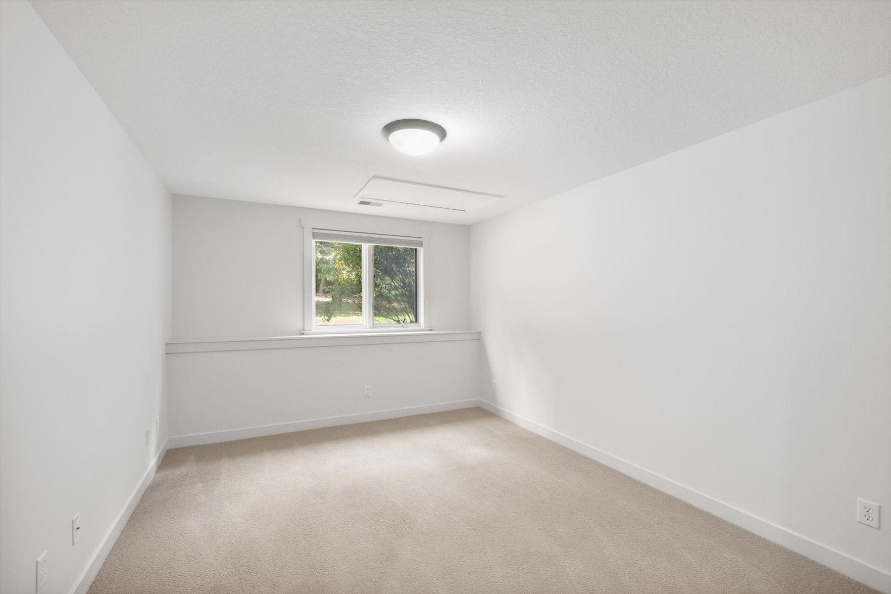 16010 45th Avenue N Property Photo 41
