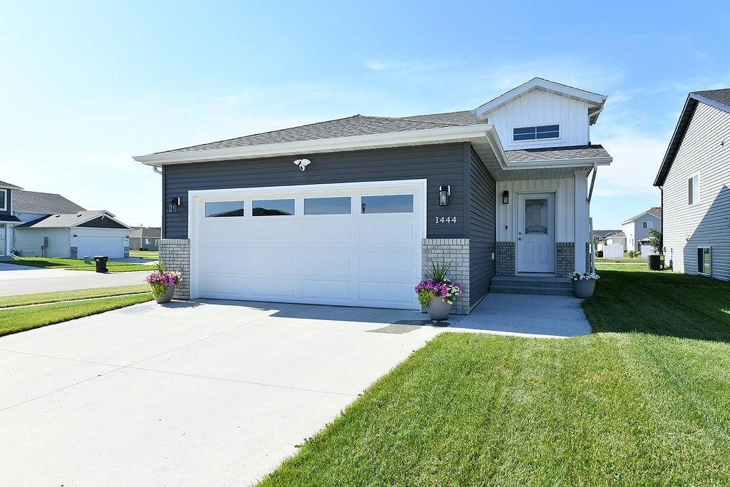 1444 69 Avenue S Property Photo 1