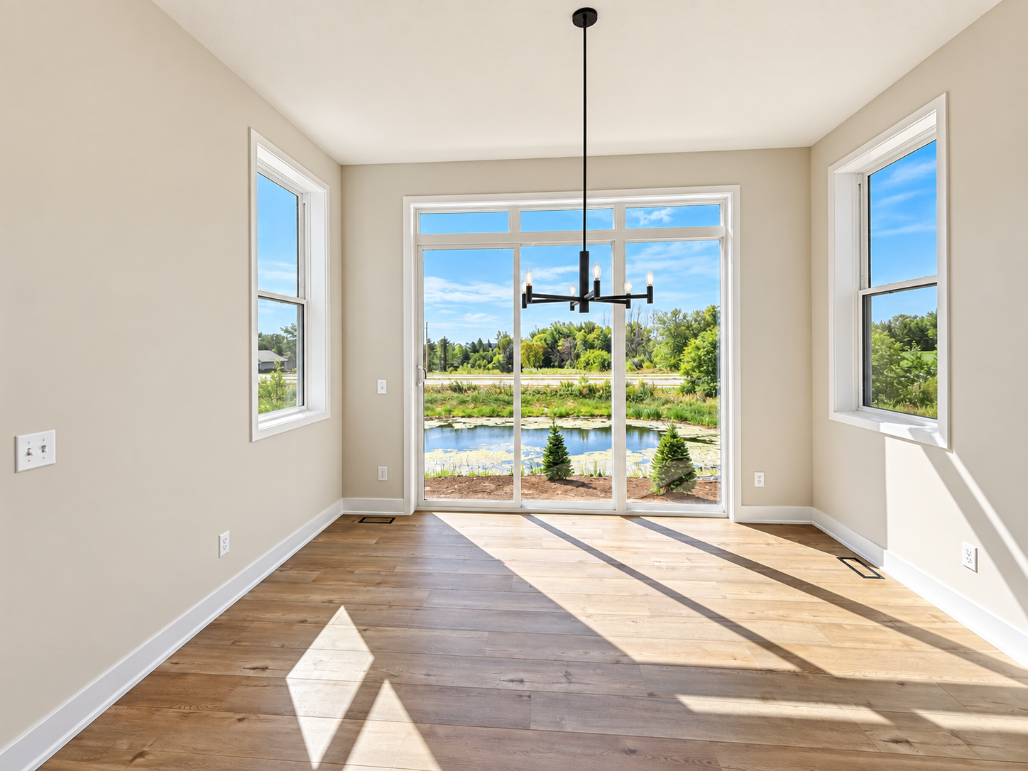 20139 Gothic Avenue Property Photo 6