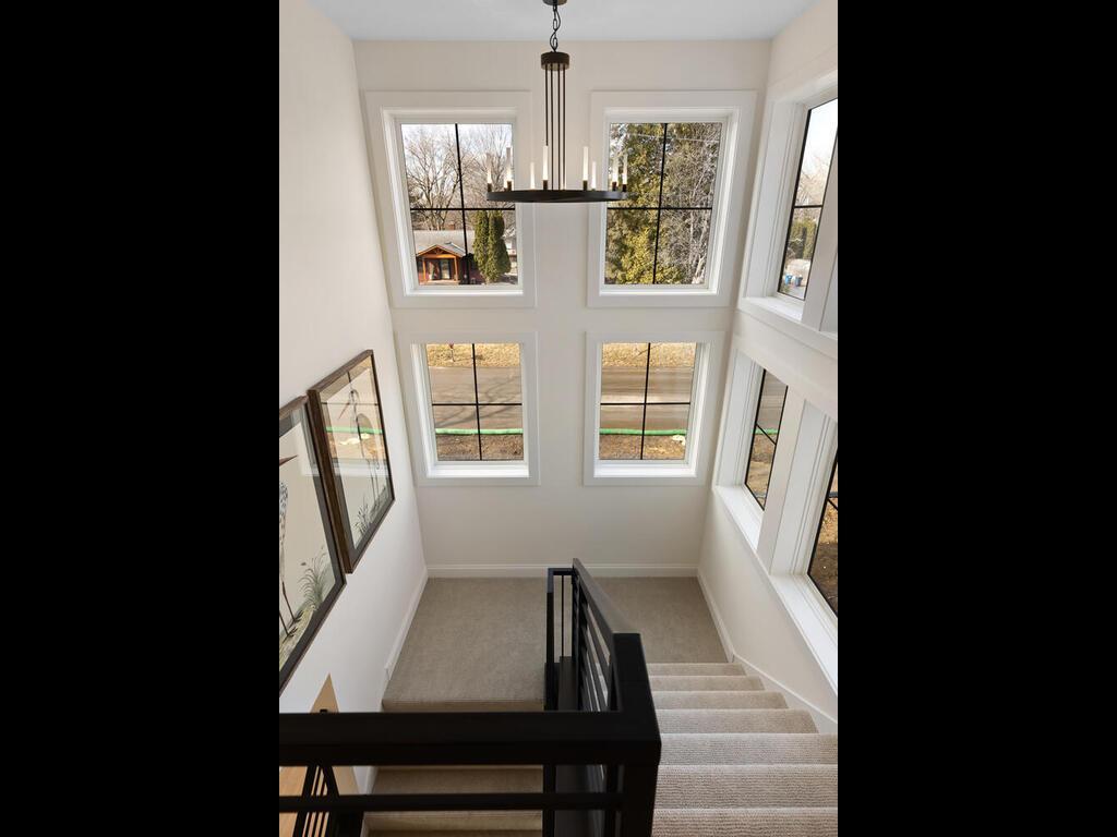 20139 Gothic Avenue Property Photo 7