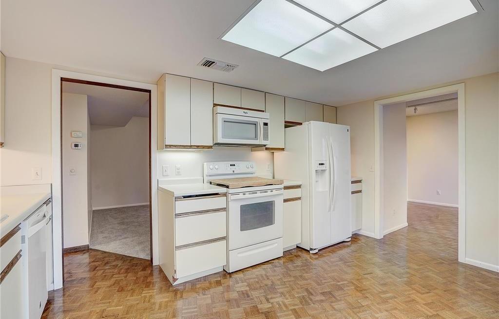 603 Lake Street 307 Property Photo 14