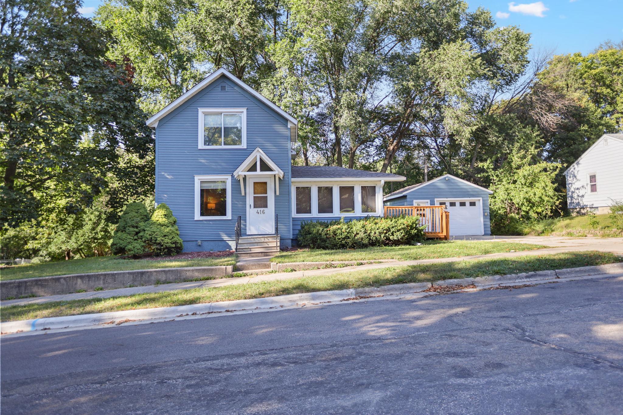 416 3rd Street Ne Property Photo 3