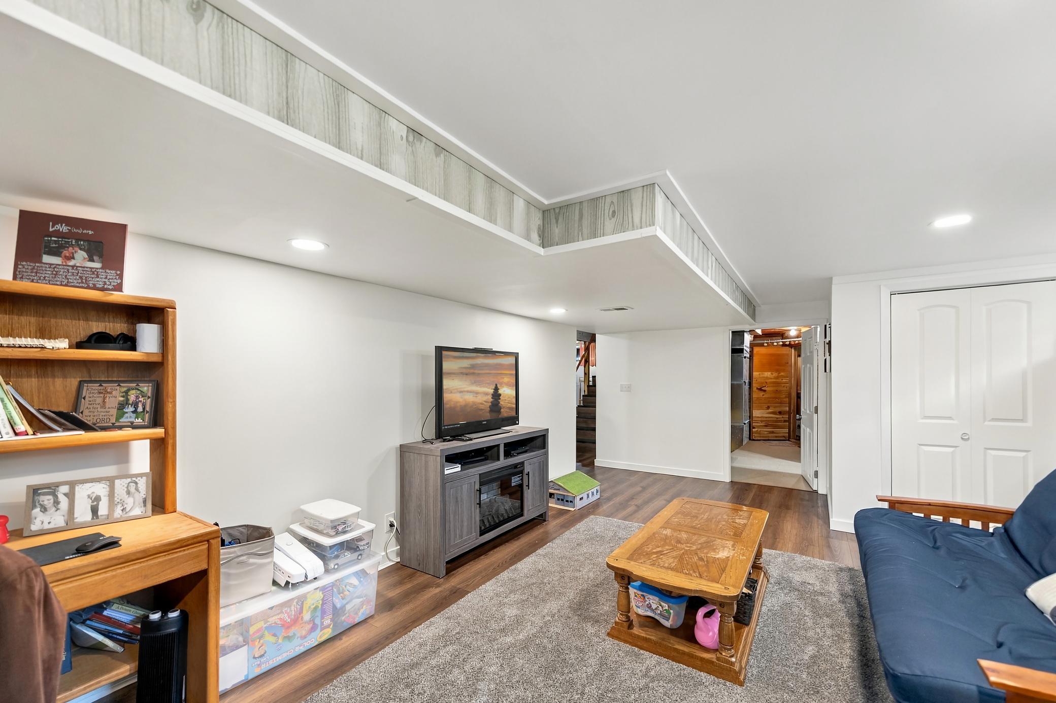 800 Garfield Street Property Photo 24