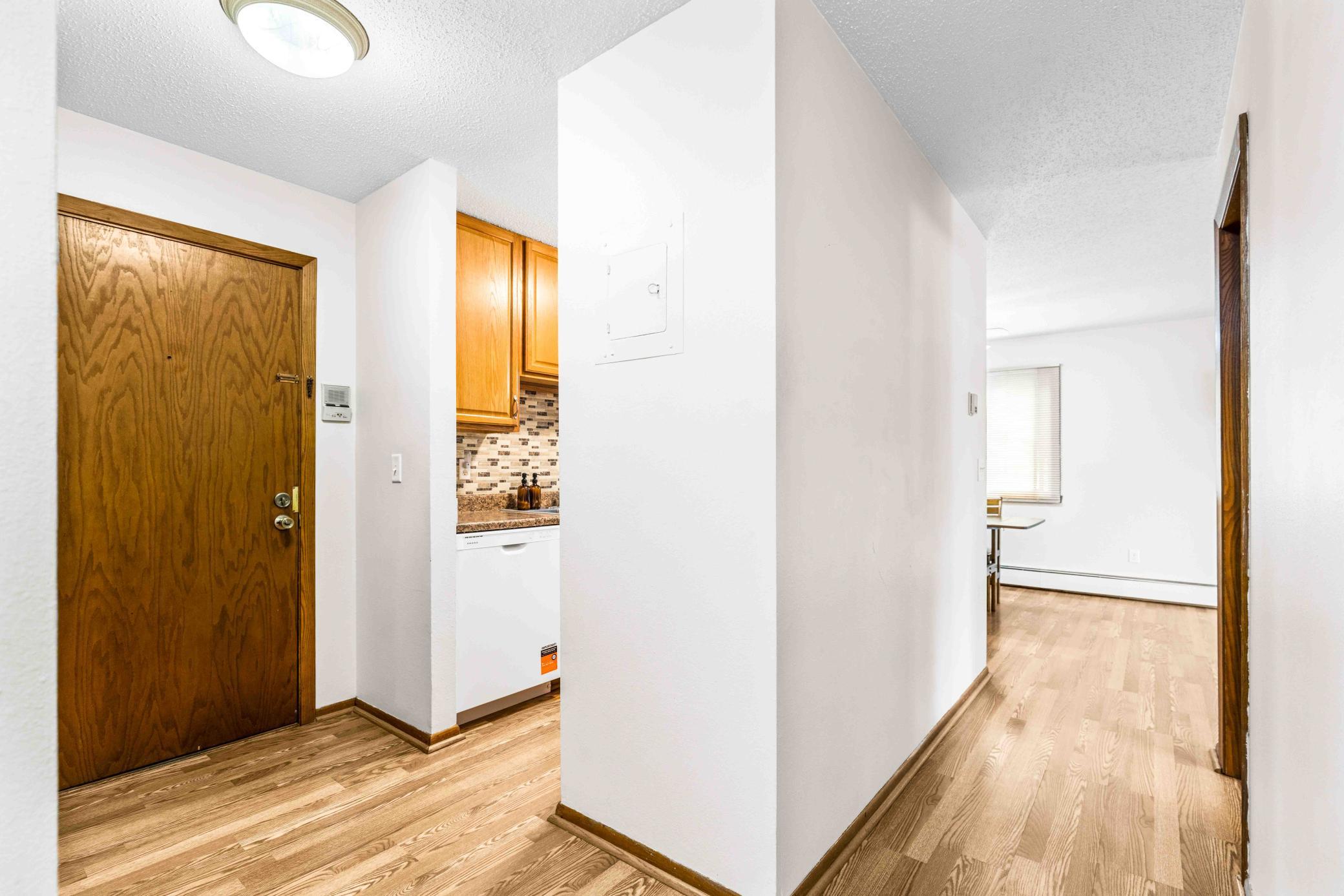 801 32 Avenue N Unit A-101 Property Photo 2