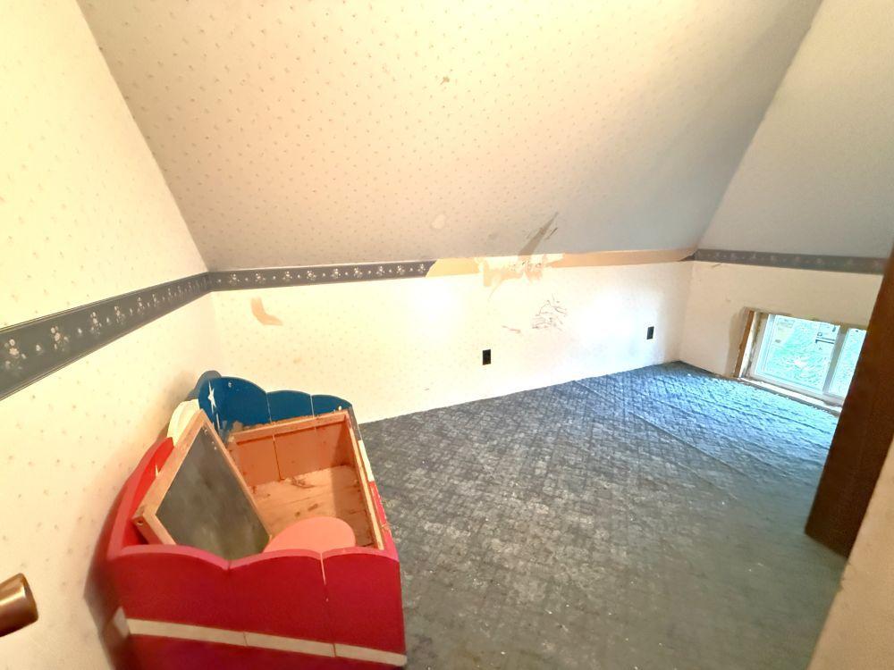 209 E Oak Avenue Property Photo 22