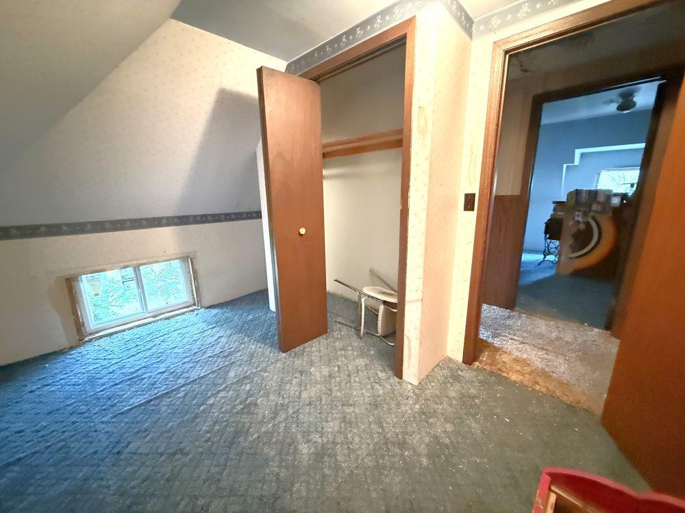 209 E Oak Avenue Property Photo 23