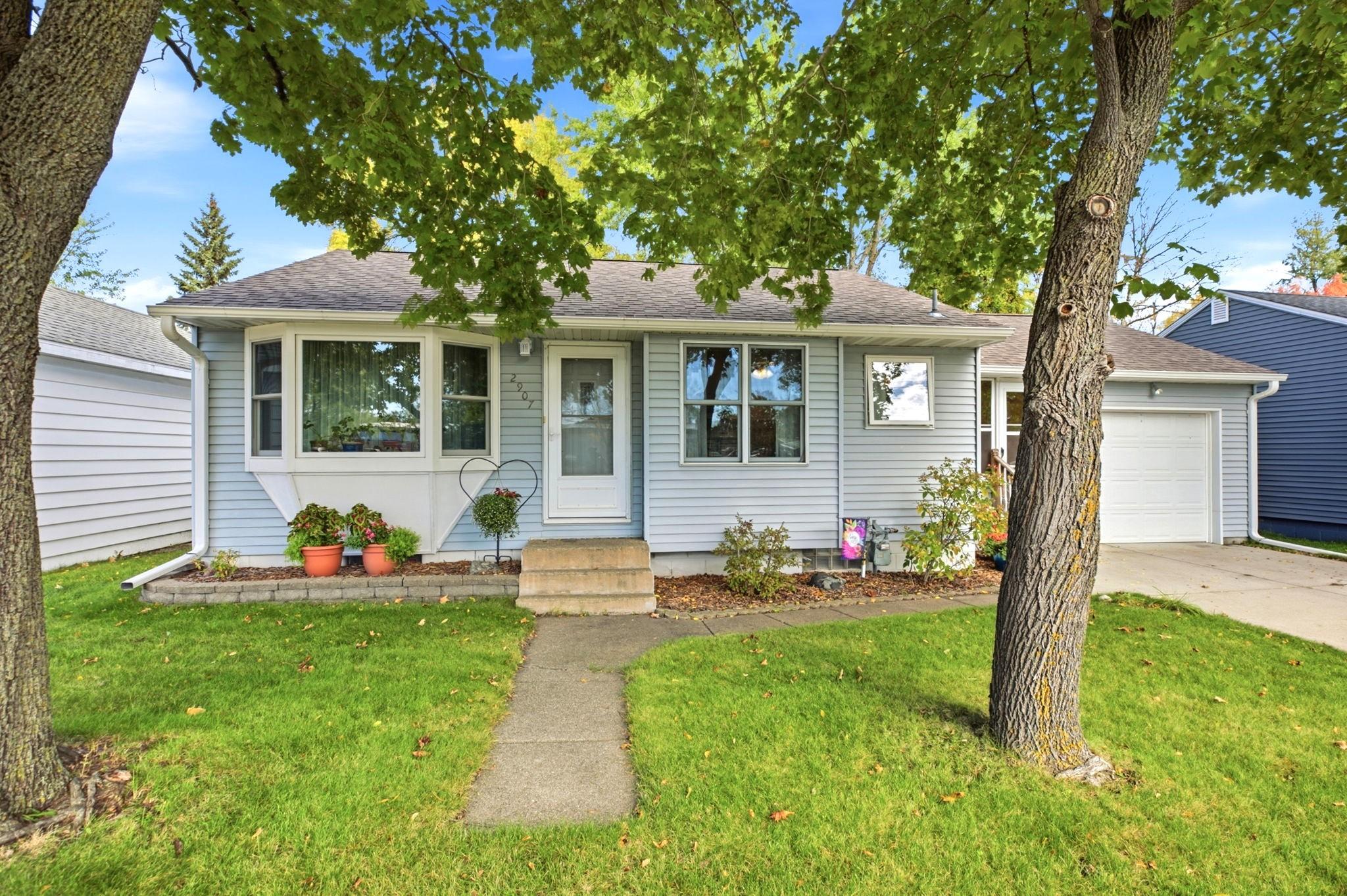 2907 7th Street N Property Photo 1
