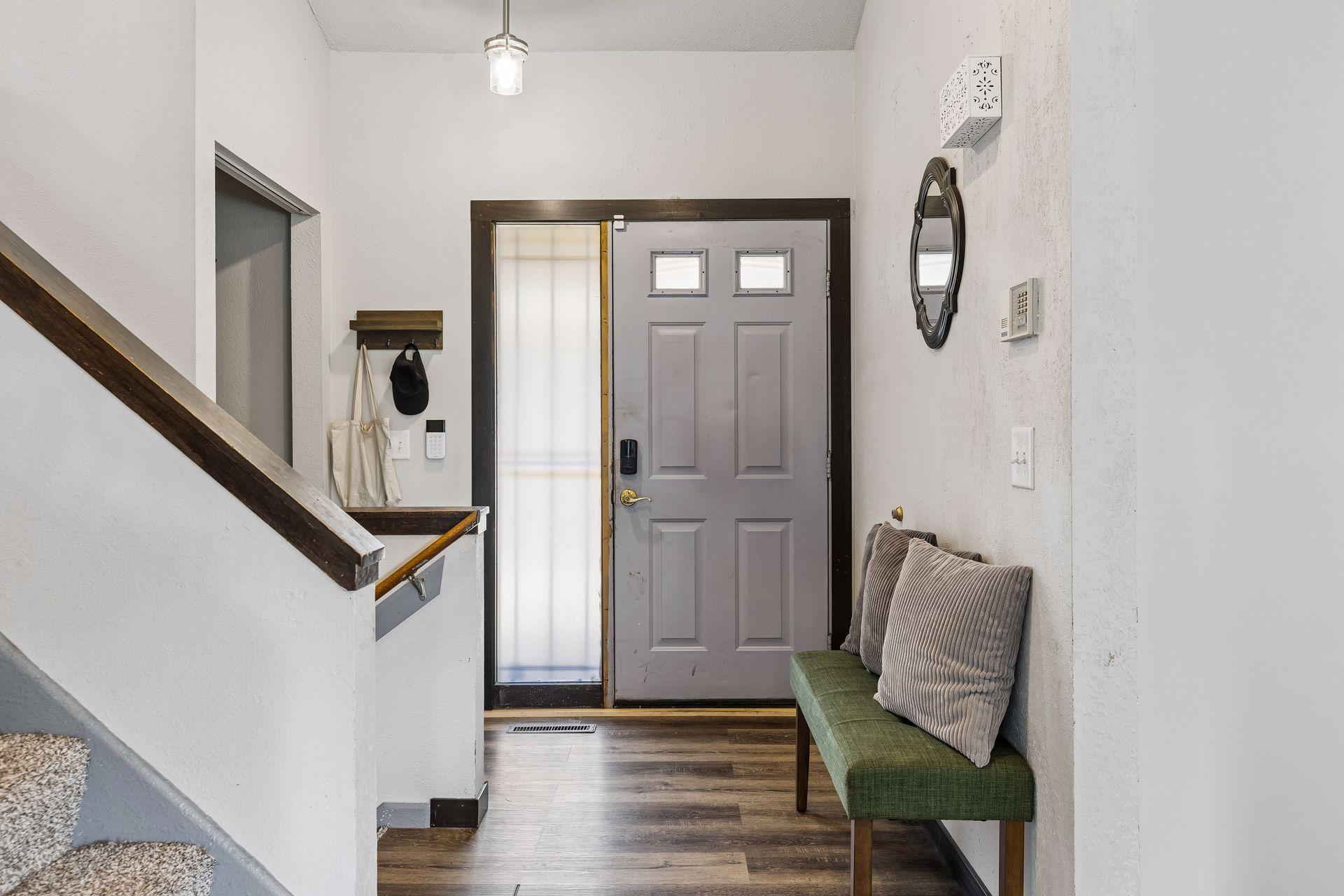 521 Central Avenue W Property Photo 2