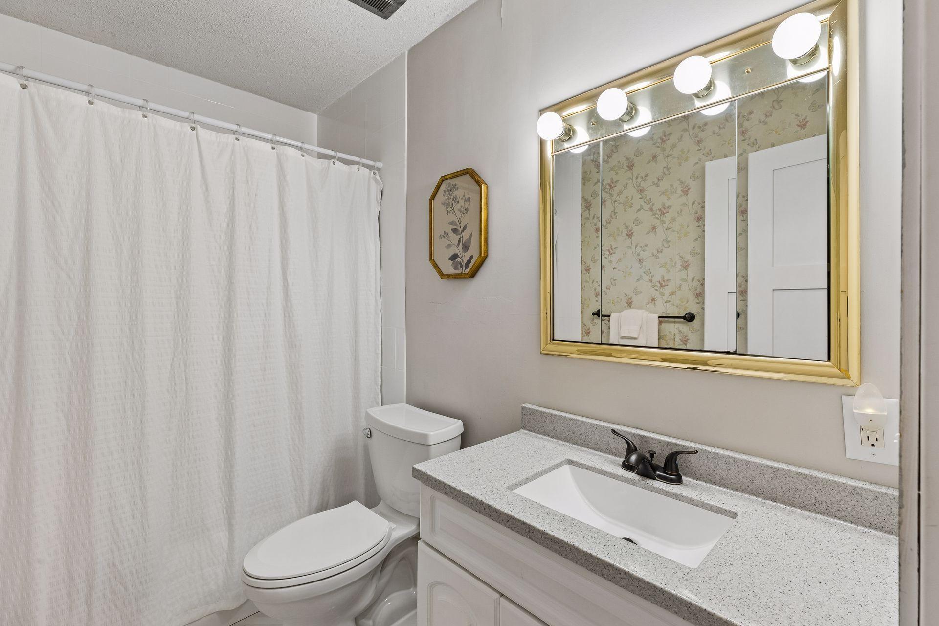 521 Central Avenue W Property Photo 14