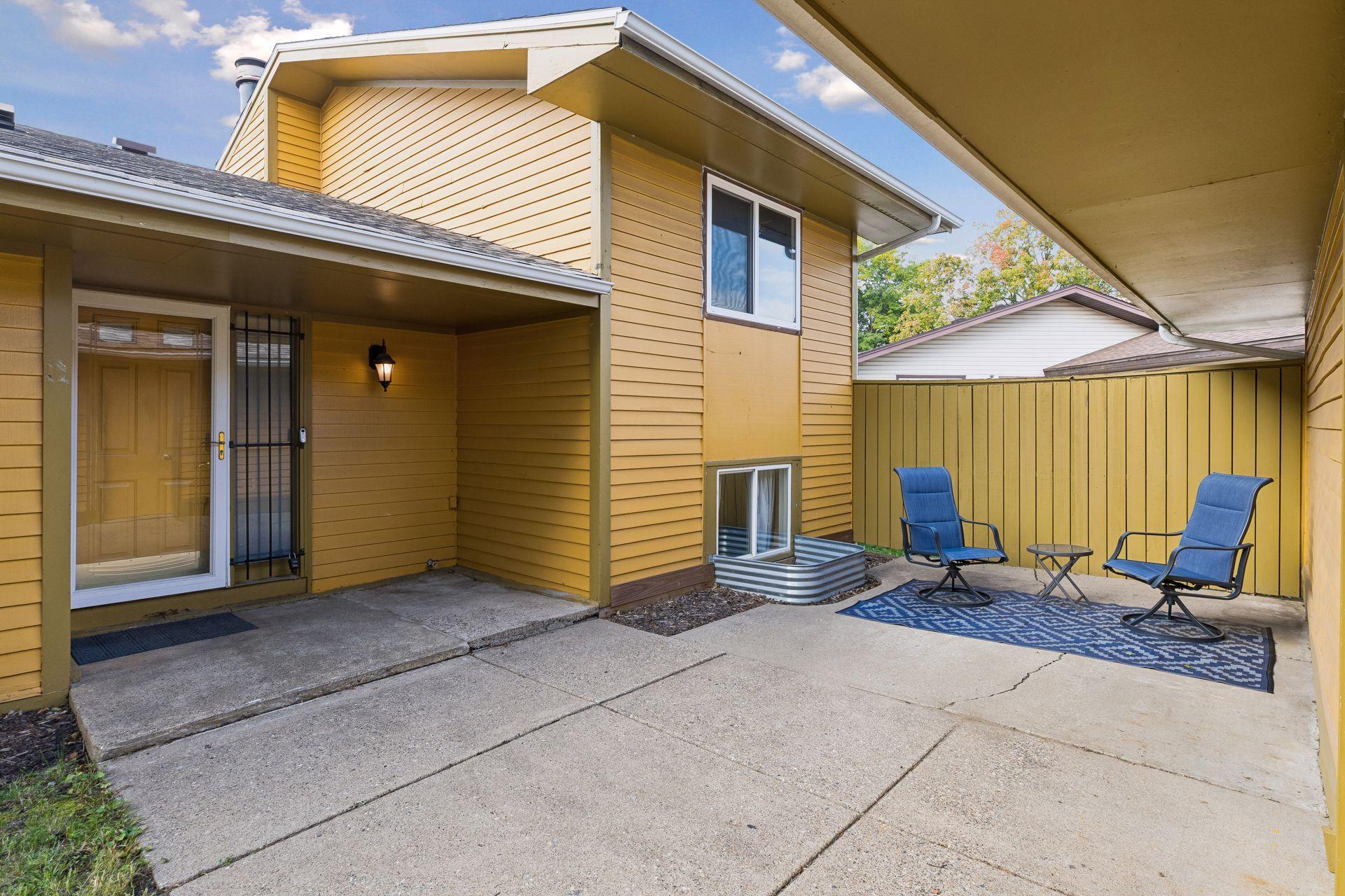 521 Central Avenue W Property Photo 26