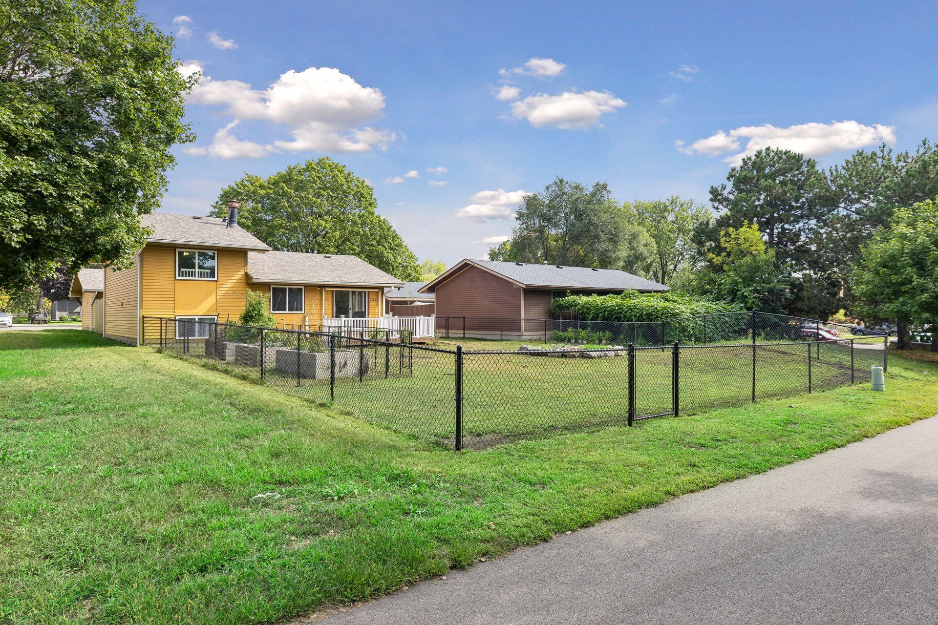 521 Central Avenue W Property Photo 34