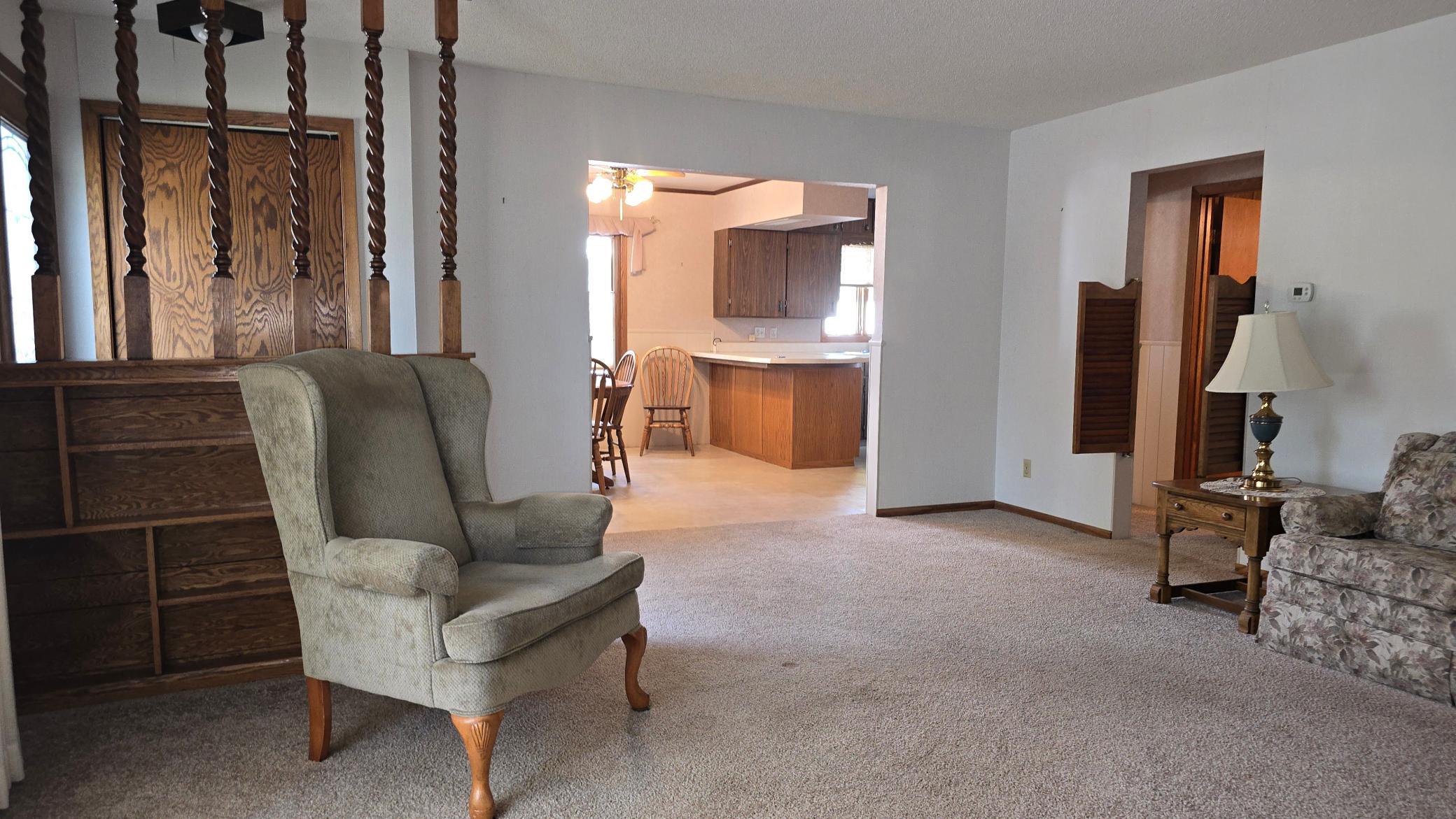 207 E Lyon Street Property Photo 5