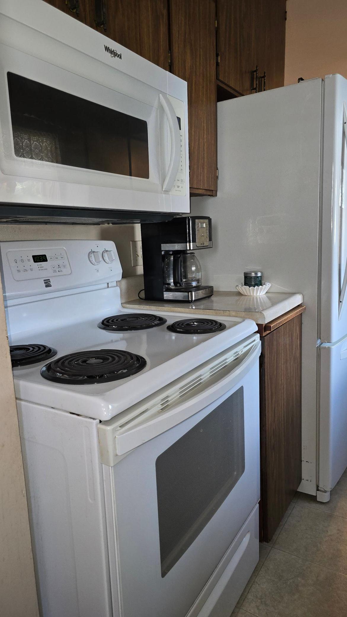 207 E Lyon Street Property Photo 11