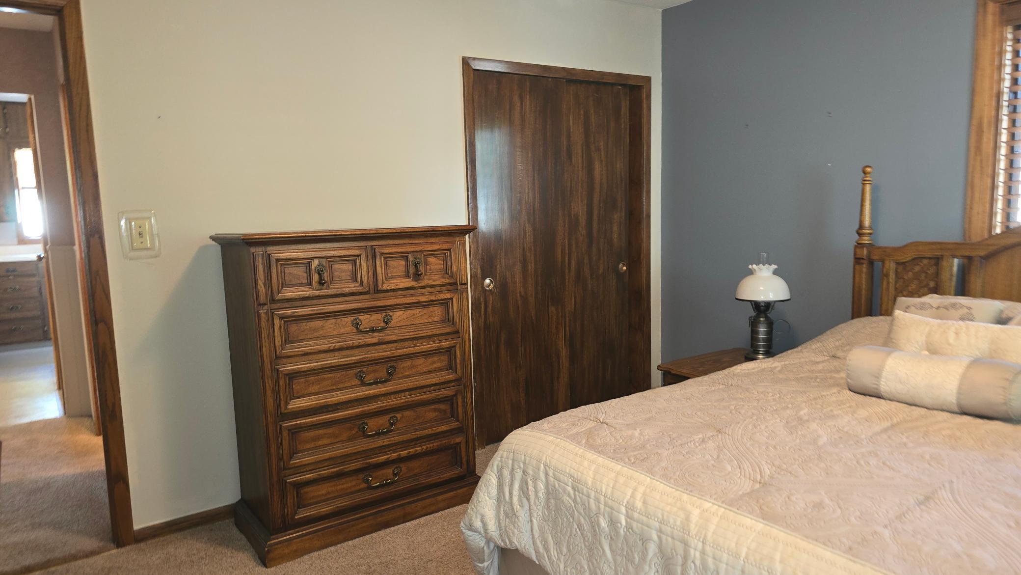207 E Lyon Street Property Photo 17