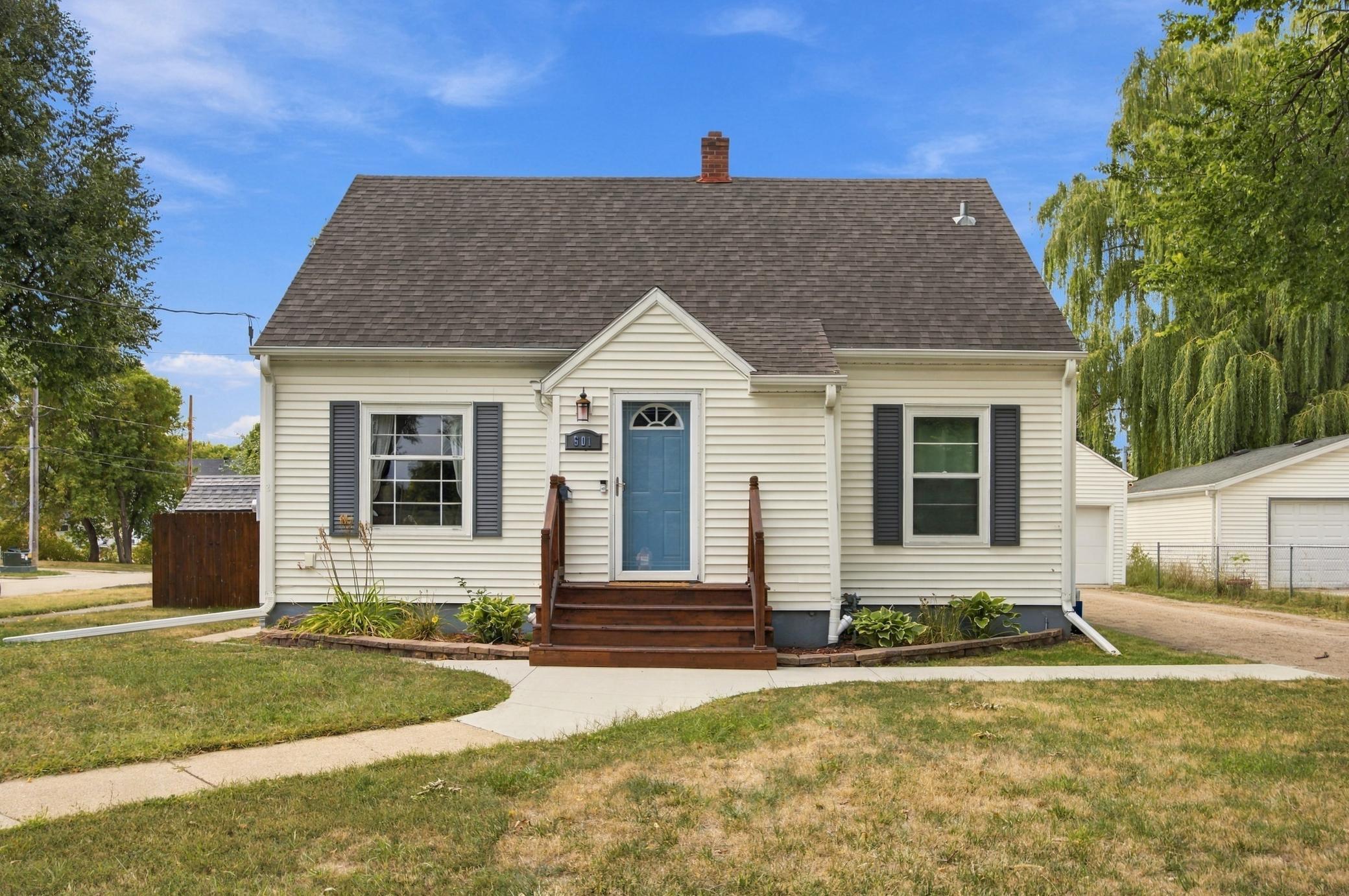 601 11th Street N Property Photo 1