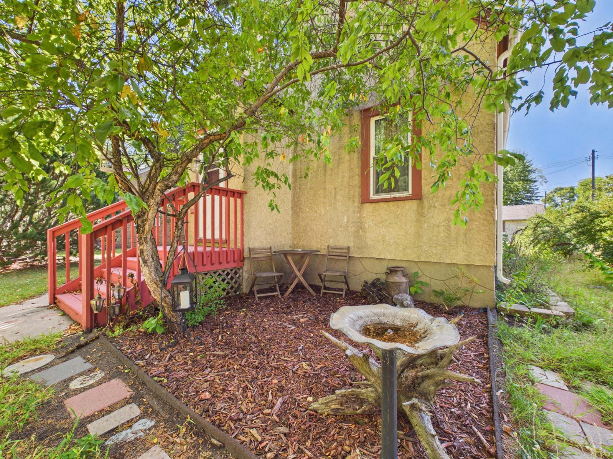 1027 9th Avenue N Property Photo 3